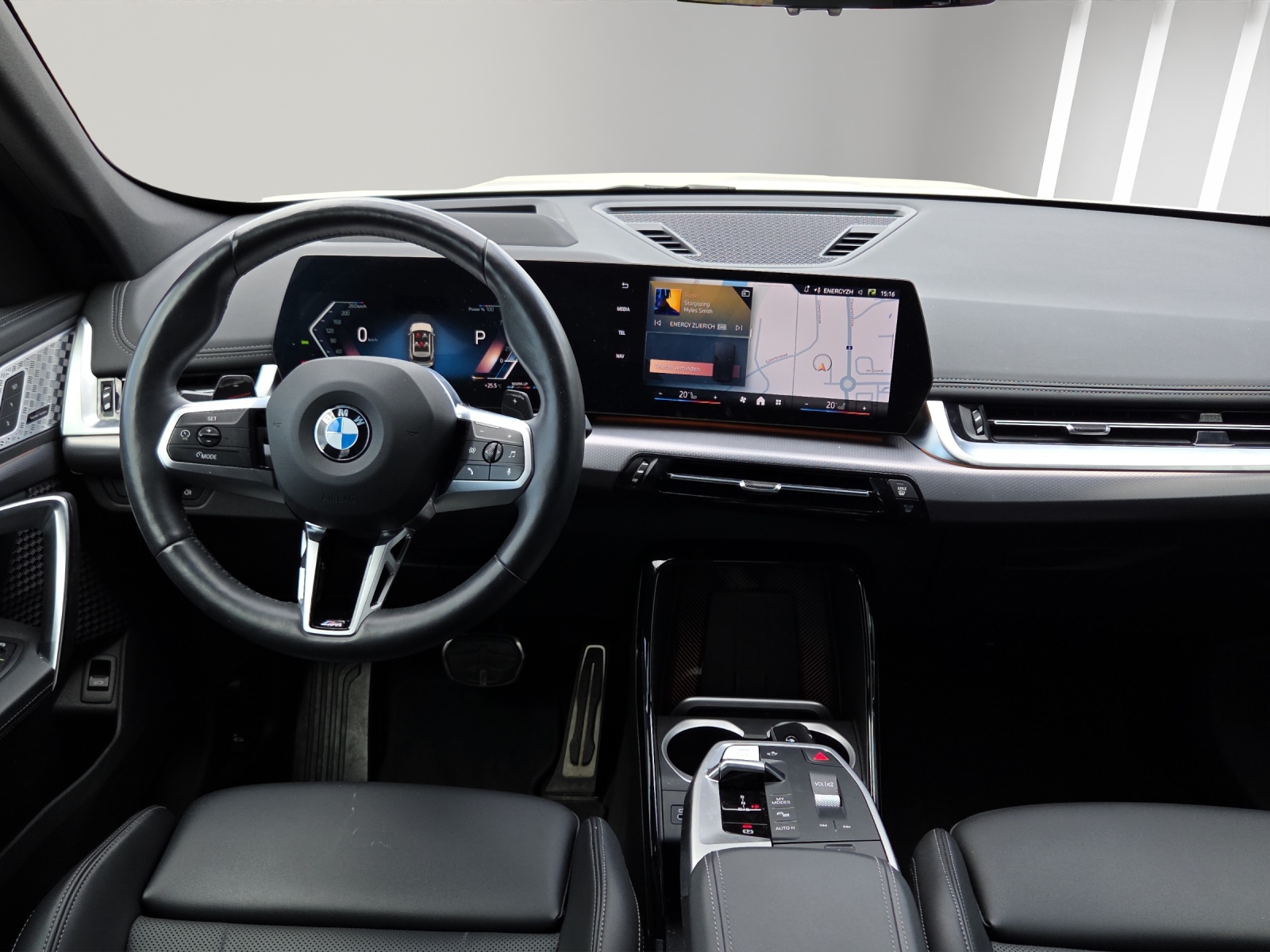 BMW X1 xDrive 23i 48V M Sport-image-6