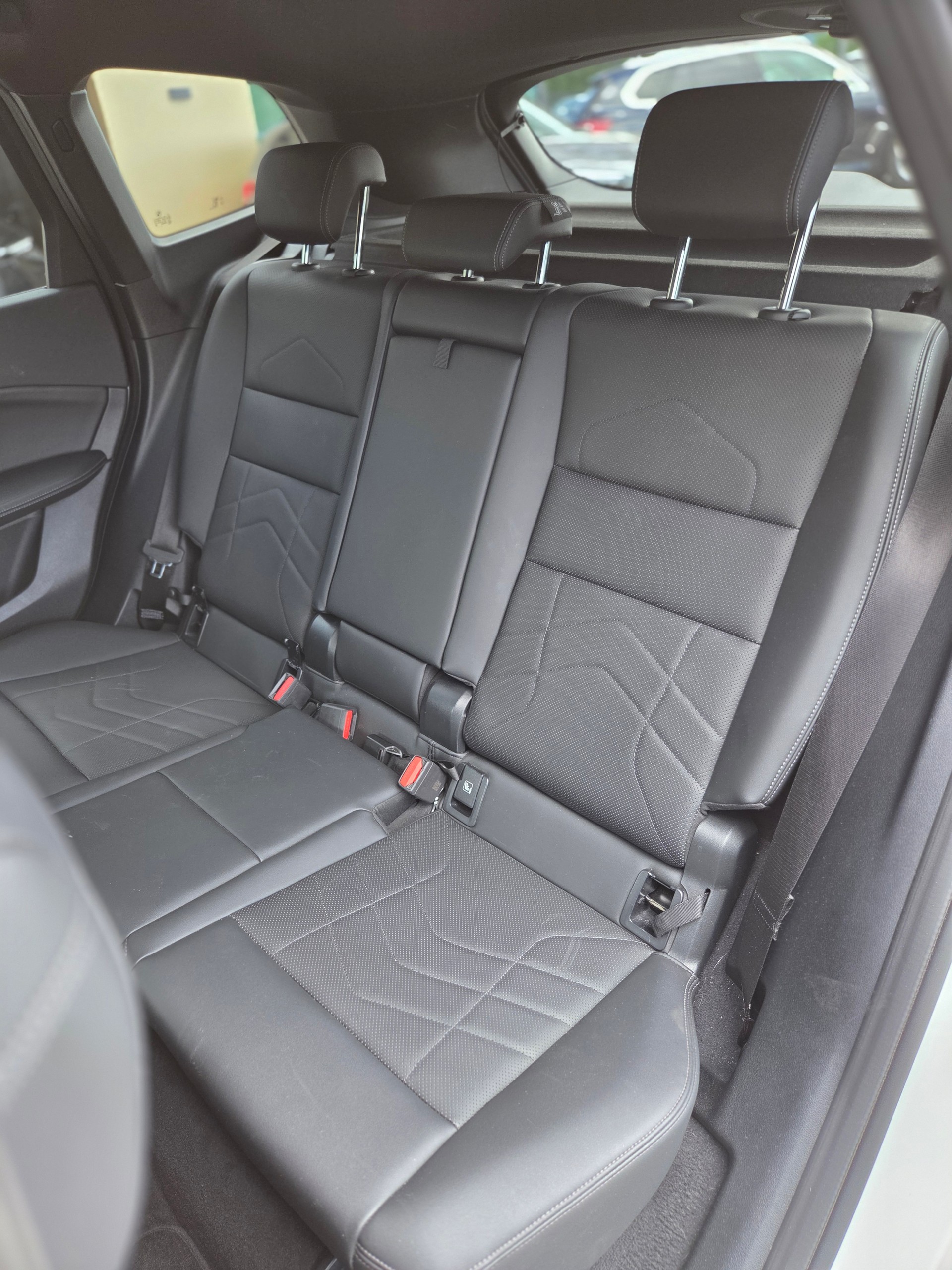 BMW X1 xDrive 23i 48V M Sport-image-10