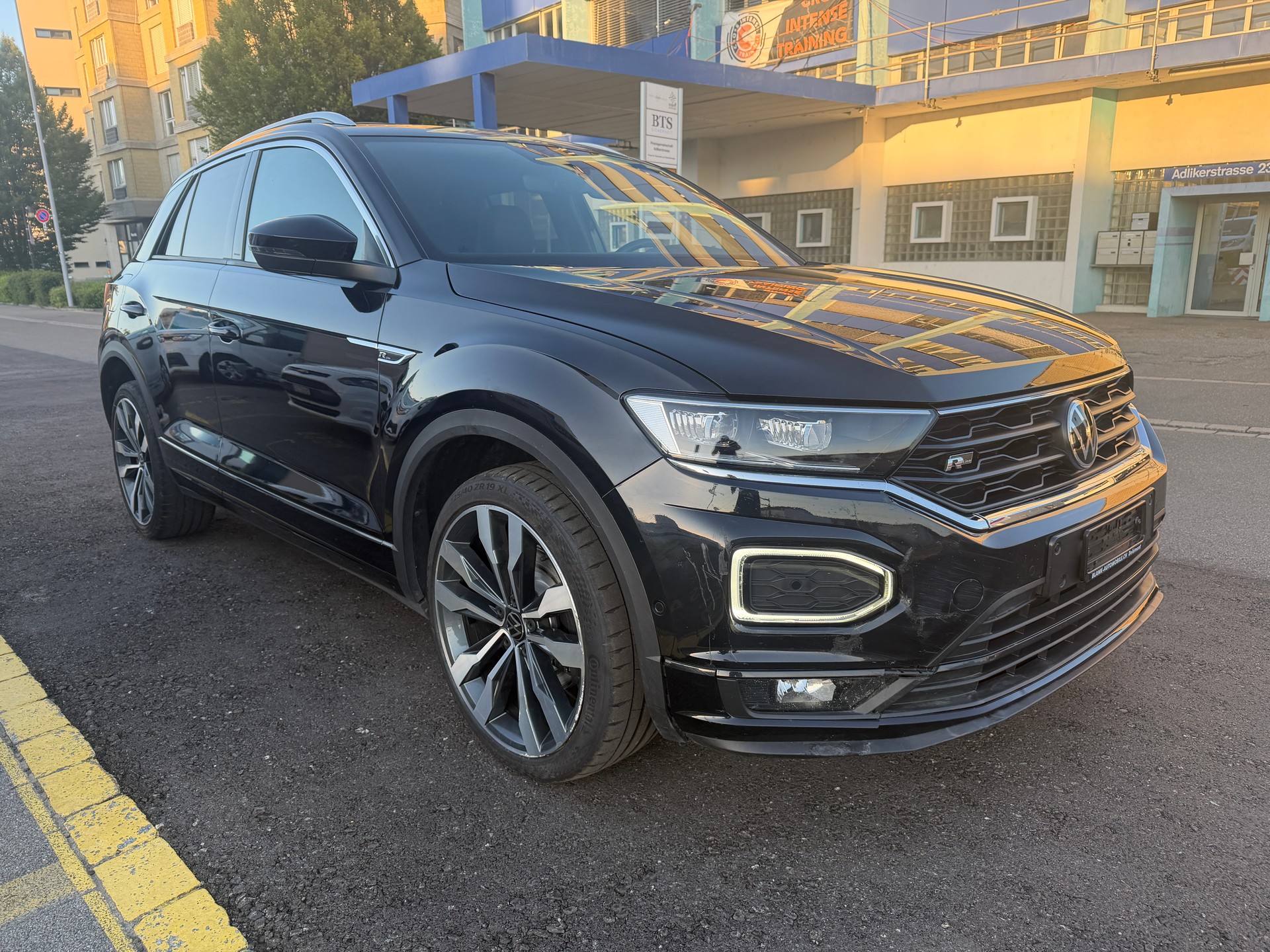 VW T-Roc 1.5 TSI EVO Advance-image-1