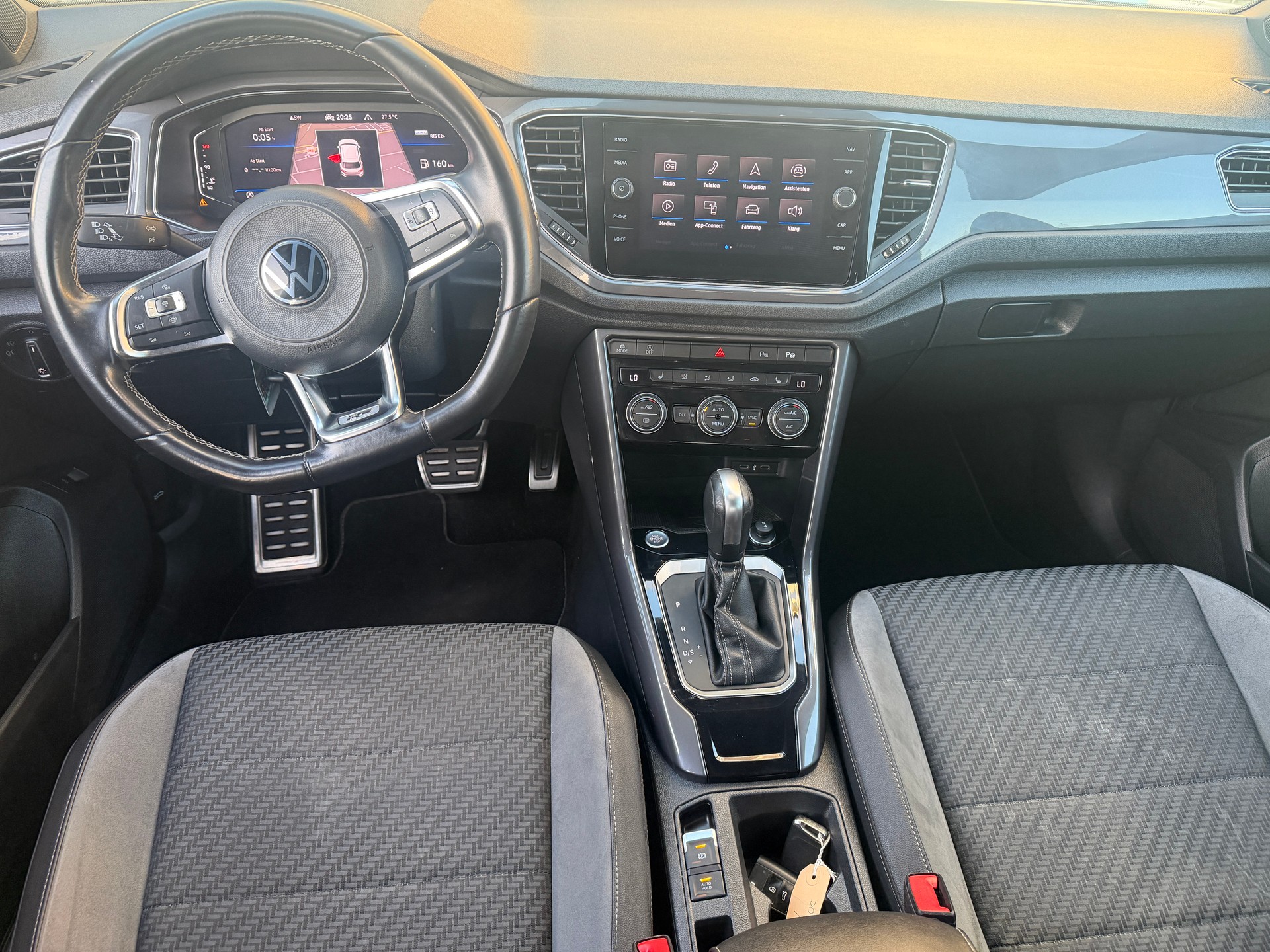 VW T-Roc 1.5 TSI EVO Advance-image-10