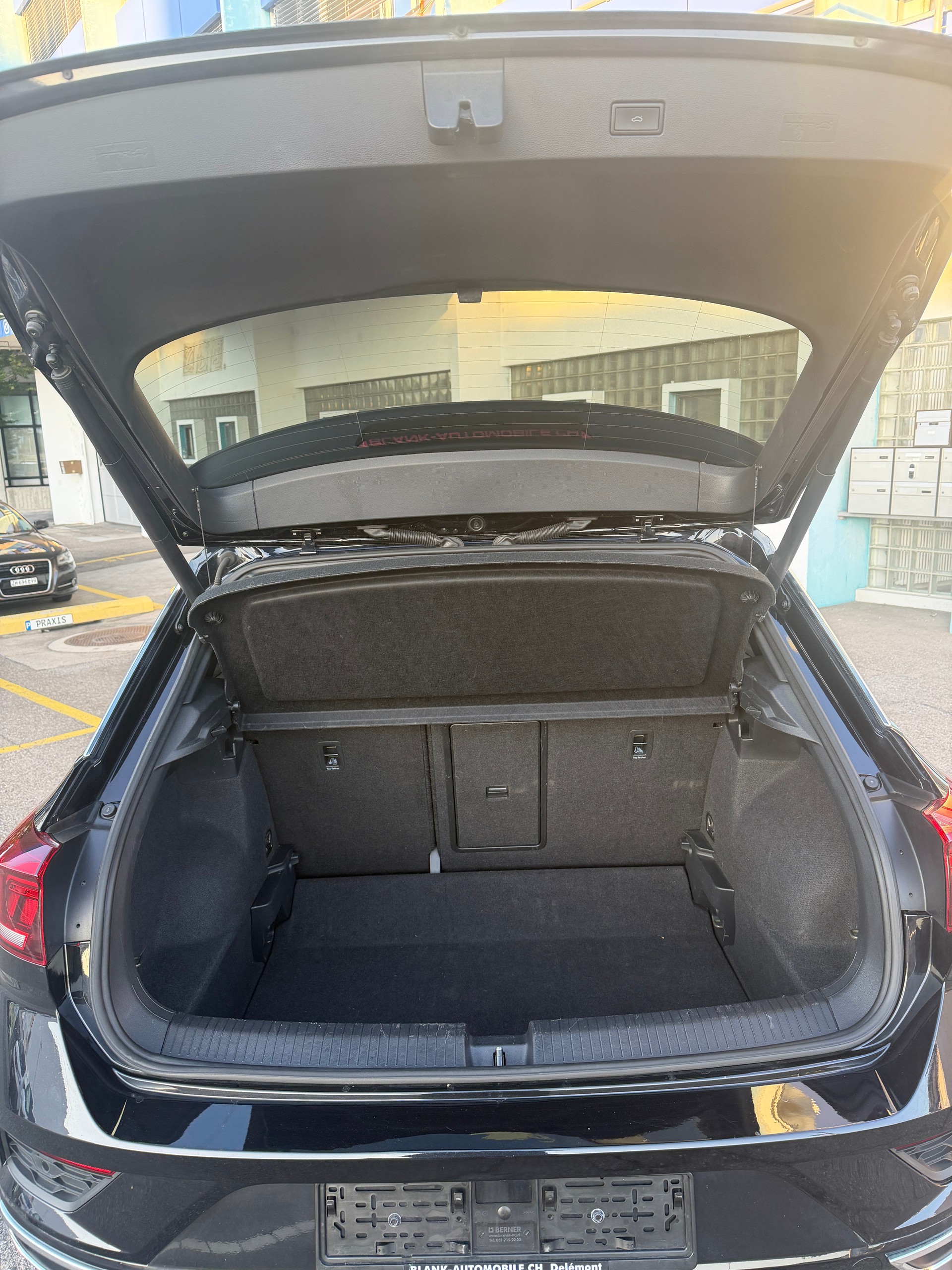 VW T-Roc 1.5 TSI EVO Advance-image-9