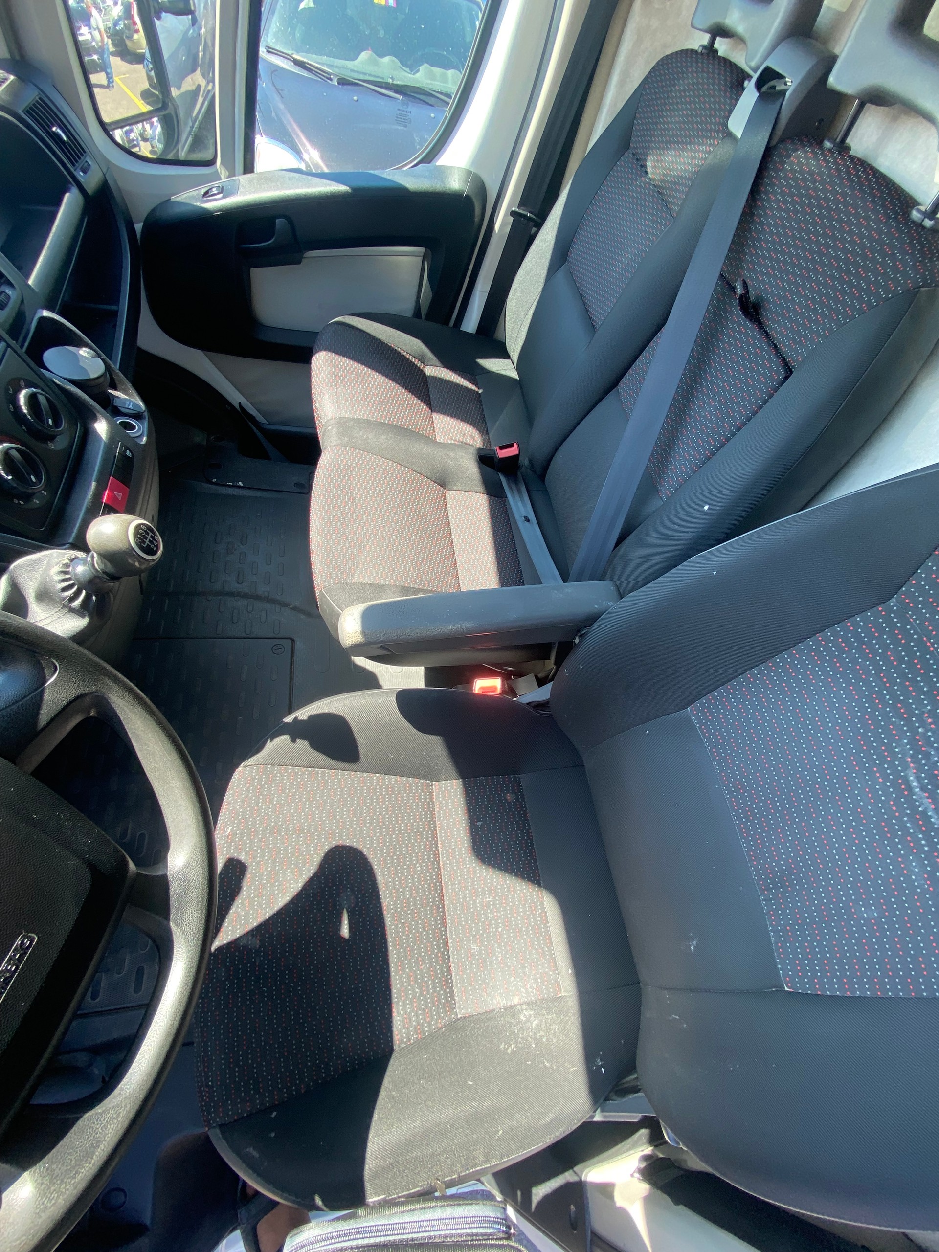 CITROEN Jumper 30 2.0 BlueHDi 110 Confort L1H1-image-11