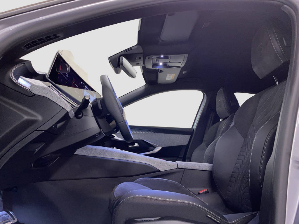 PEUGEOT 3008 1.2 Hybrid GT-image-6