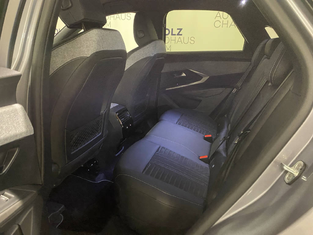 PEUGEOT 3008 1.2 Hybrid GT-image-16