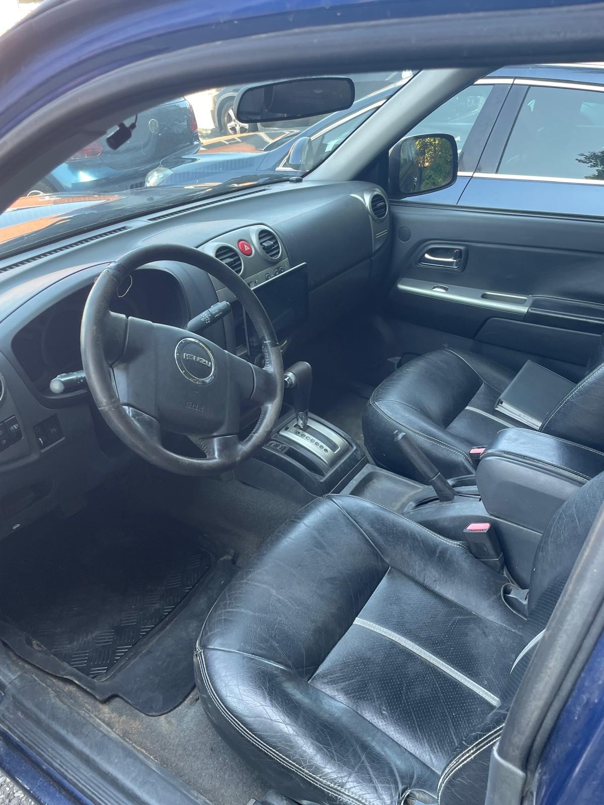 ISUZU D-MAX CrewCab LS 3.0 4x4 A-image-6
