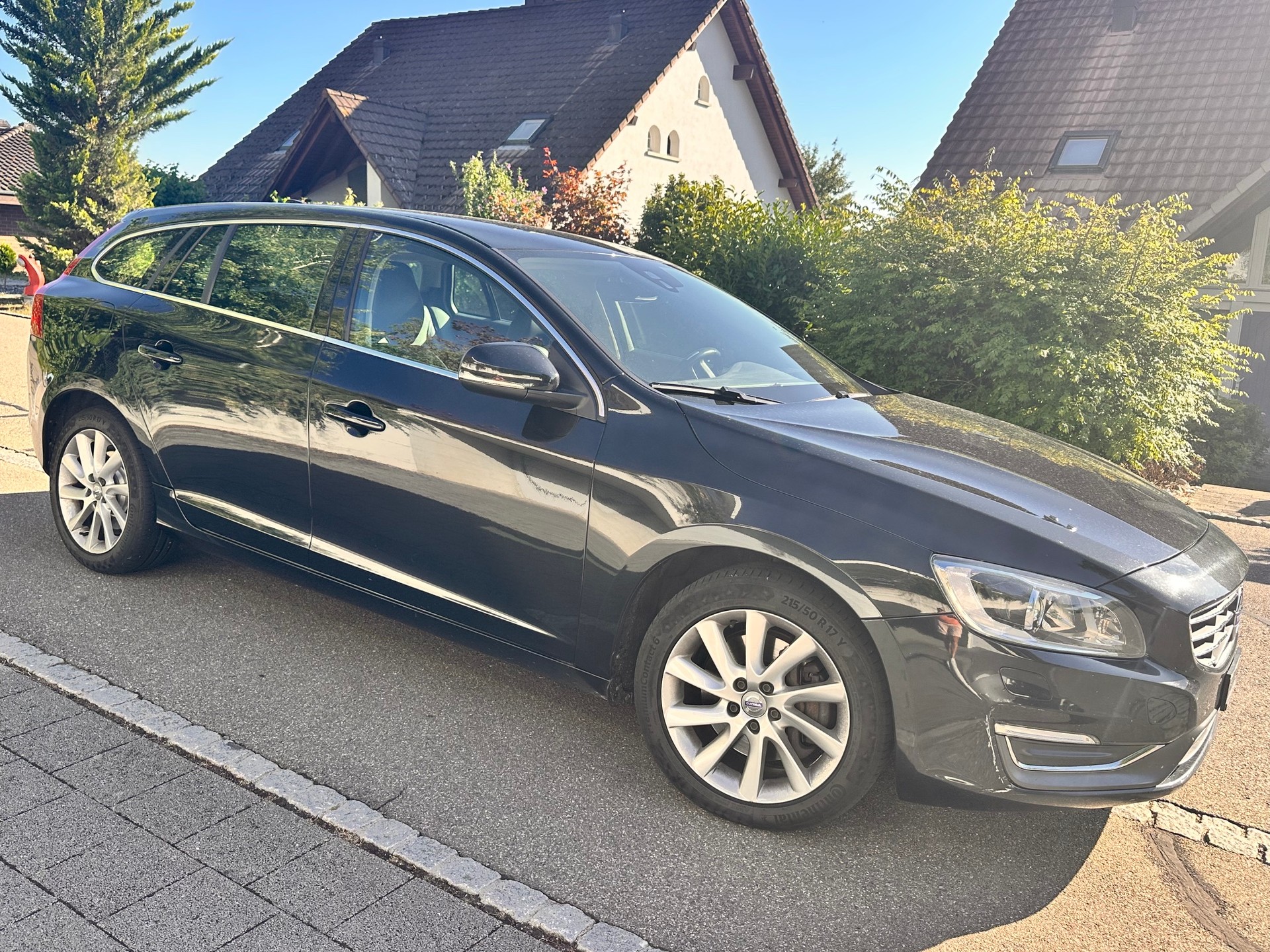 VOLVO 2.4 D5 Summum AWD-image-4
