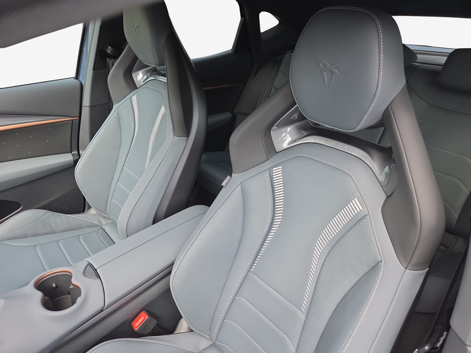 CUPRA Tavascan 77 kWh Edge 4D-image-14