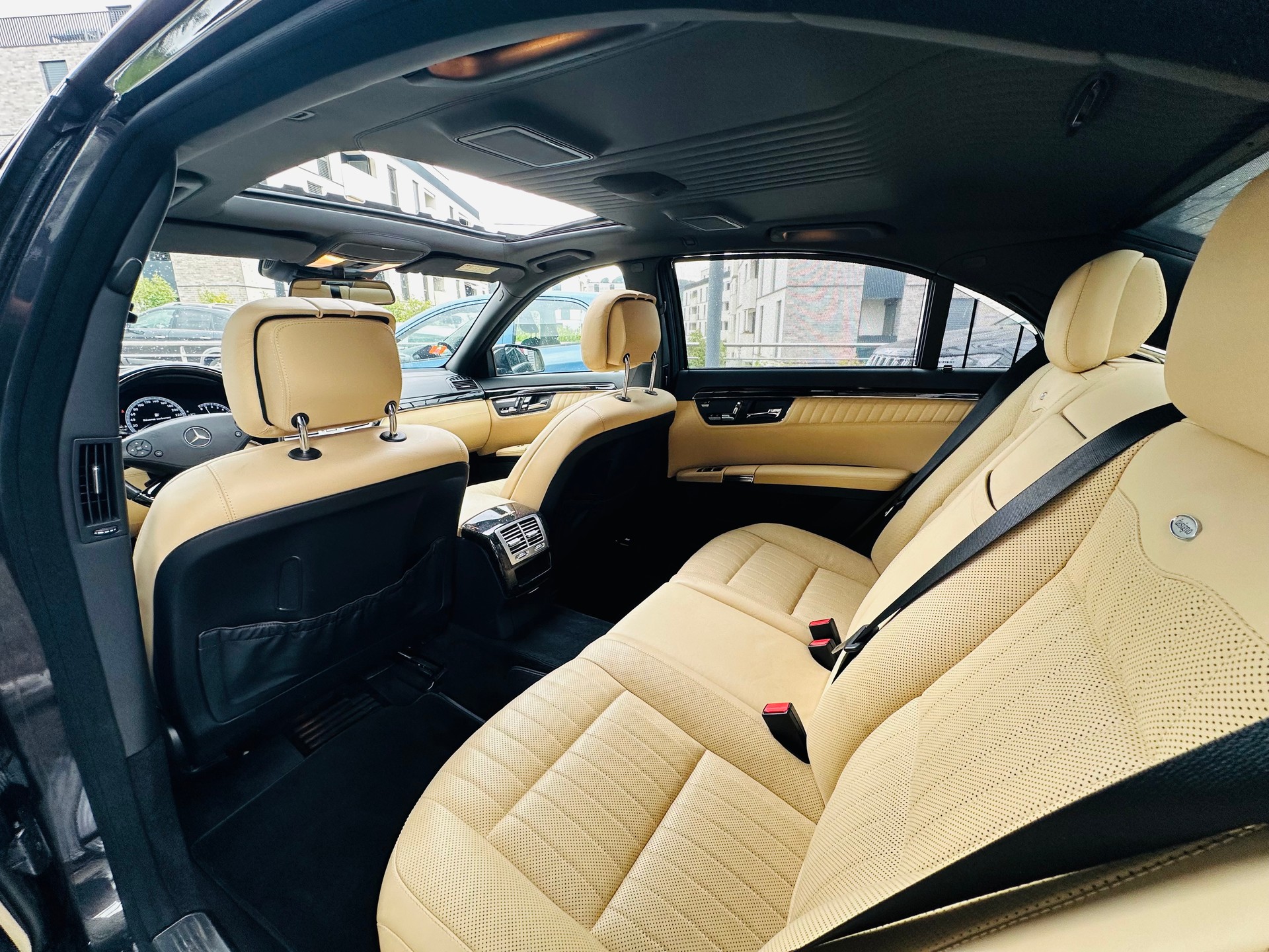 MERCEDES-BENZ S 500 L BlueEfficiency SS 4Matic 7G-Tronic-image-13