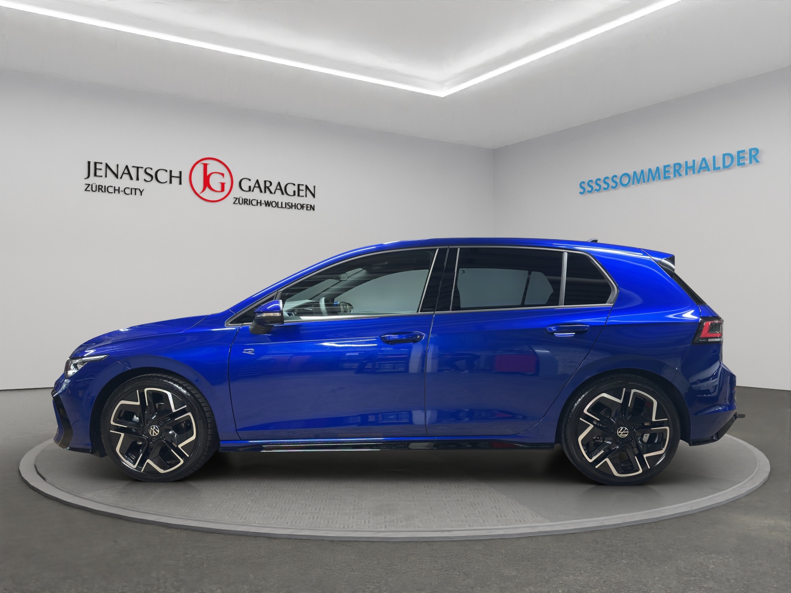 VW Golf VIII 1.5 eTSI R-Line DSG-image-1