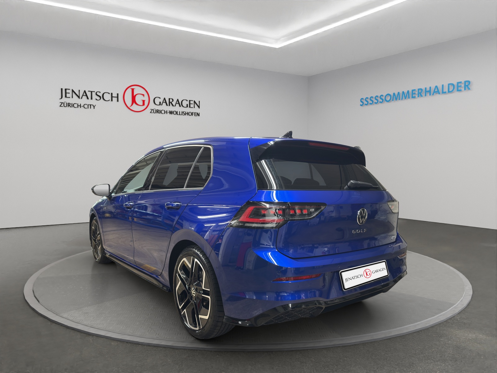 VW Golf VIII 1.5 eTSI R-Line DSG-image-2