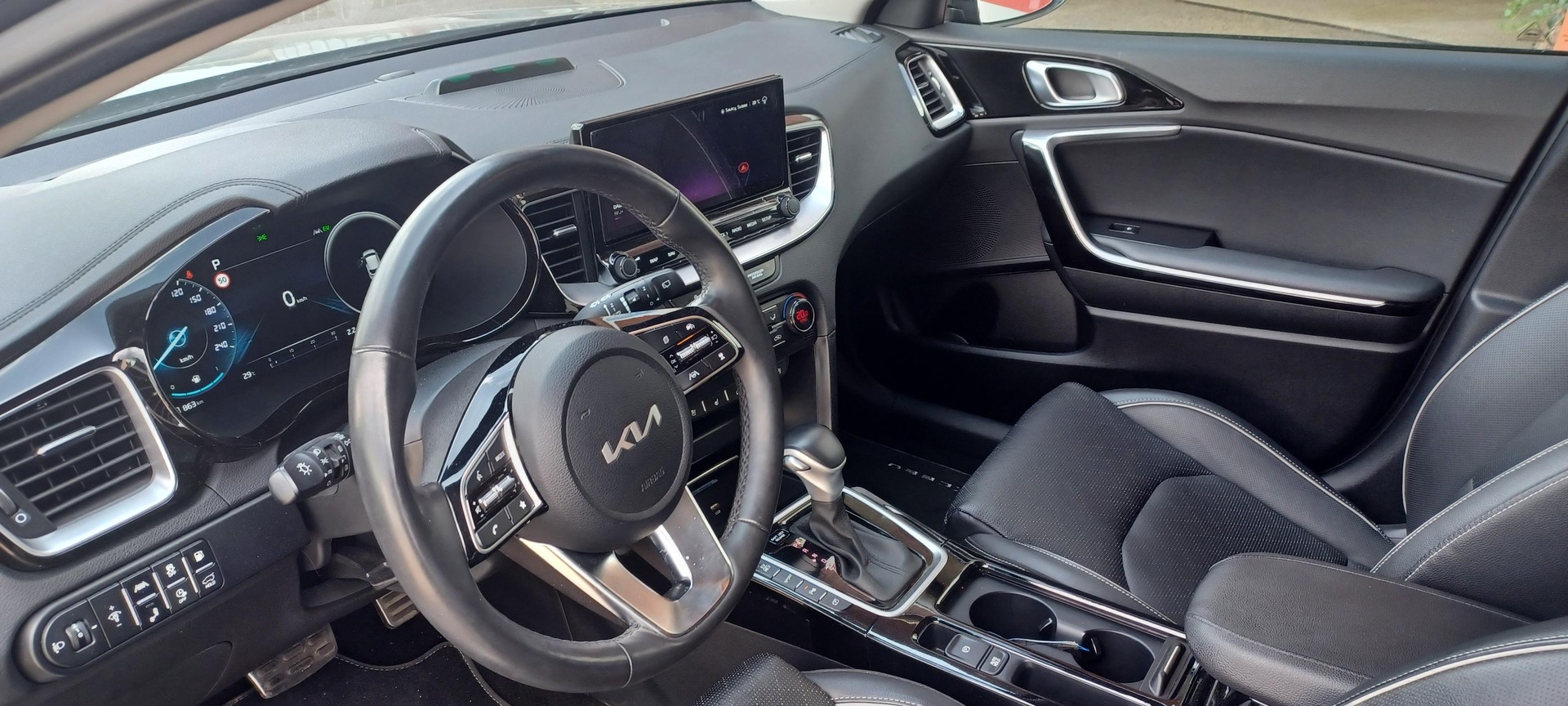 KIA XCeed 1.6 GDi Plug-in Hybrid Style-image-2
