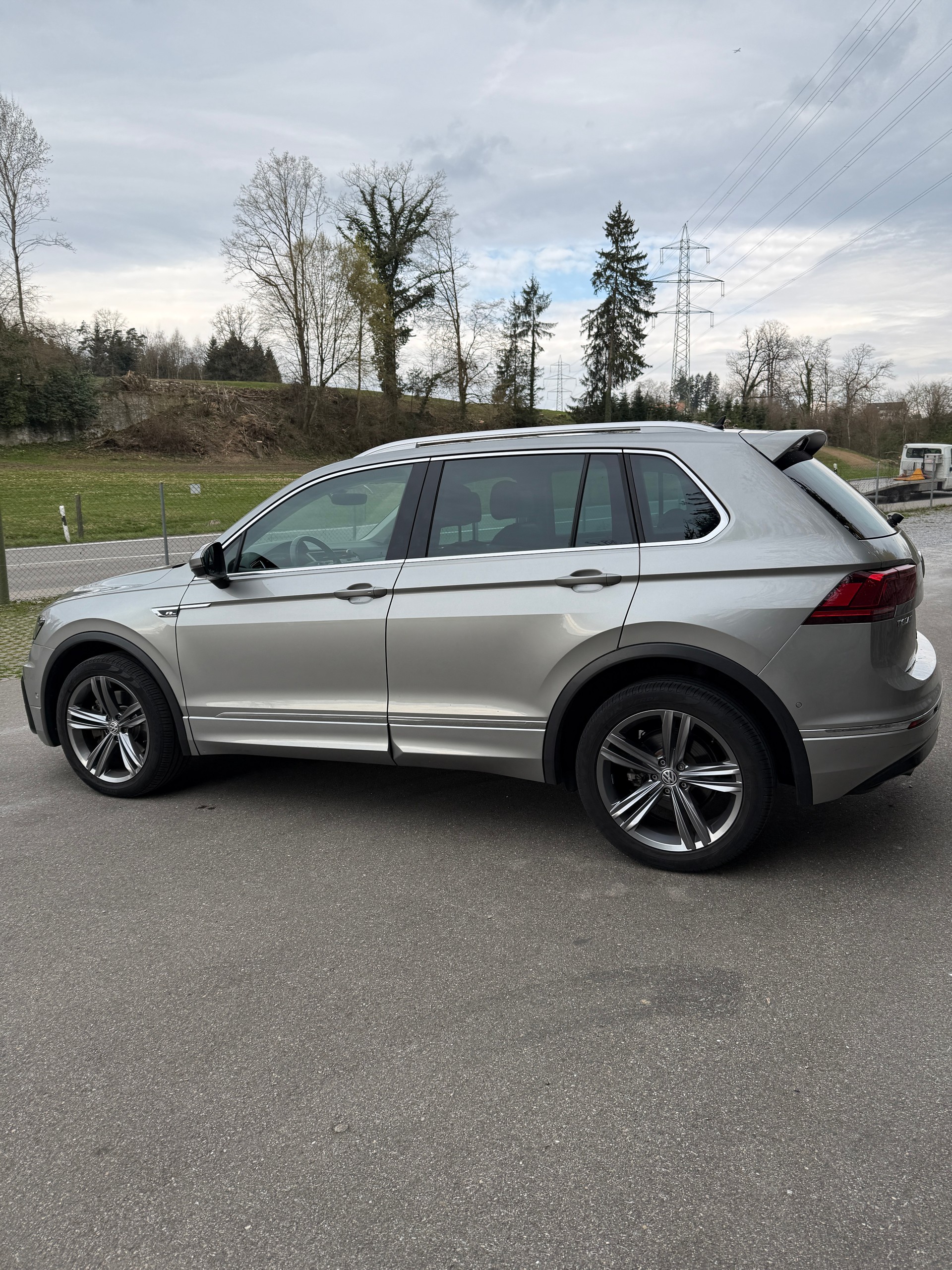 VW 2.0 TSI R-Line 4 Motion DSG-image-3