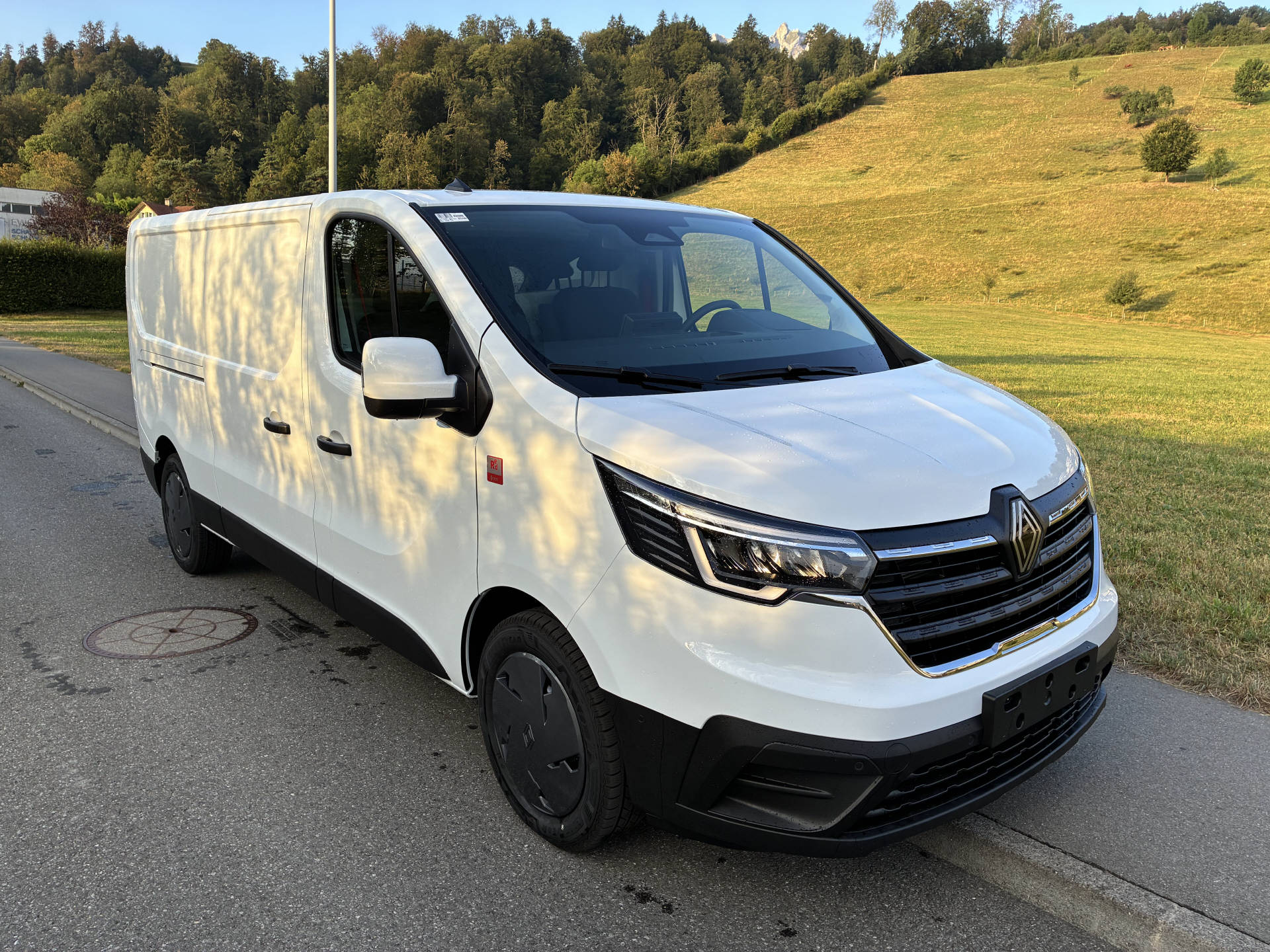 RENAULT Trafic Kaw. 3.0 t L2H1 150 PS Automat-image-1