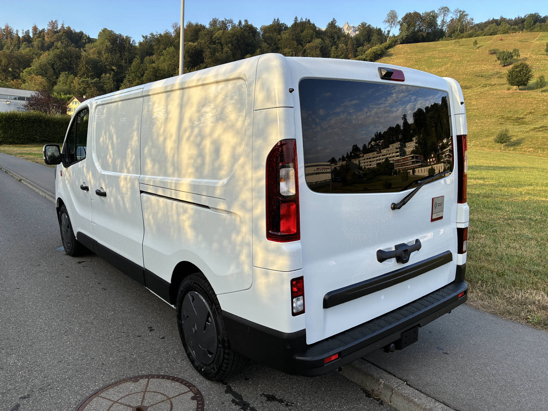 RENAULT Trafic Kaw. 3.0 t L2H1 150 PS Automat-image-2