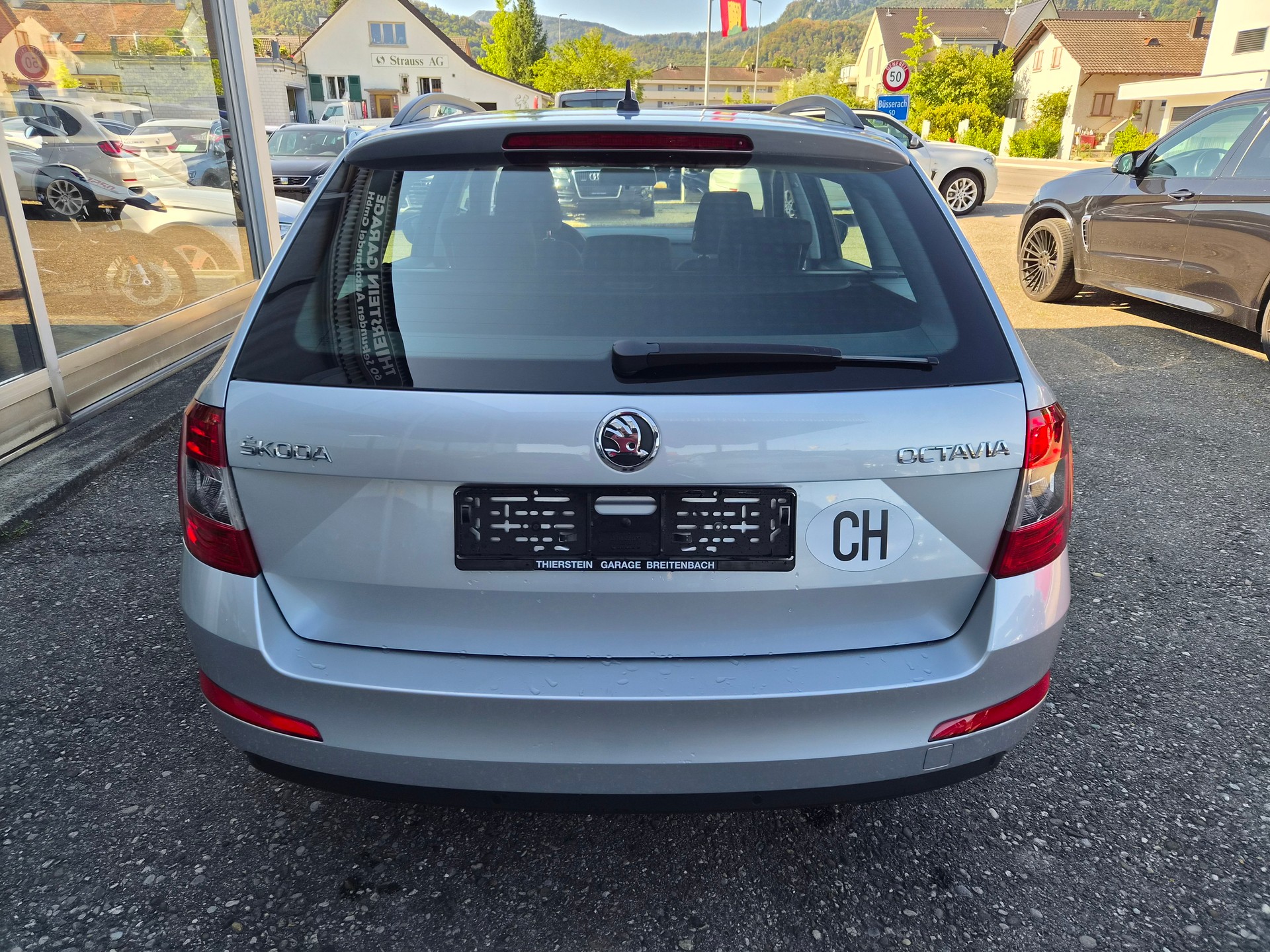 SKODA Octavia Combi 1.6 TDI Ambition DSG-image-4