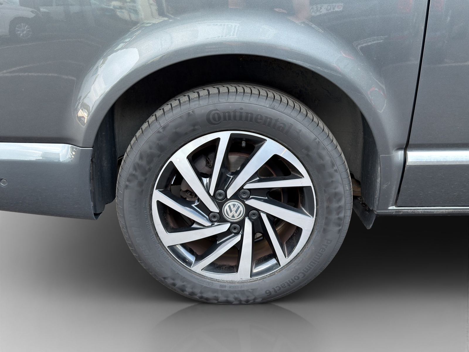 VW T6.1 Multivan 2.0 TDI Highline Liberty 4Motion DSG-image-28