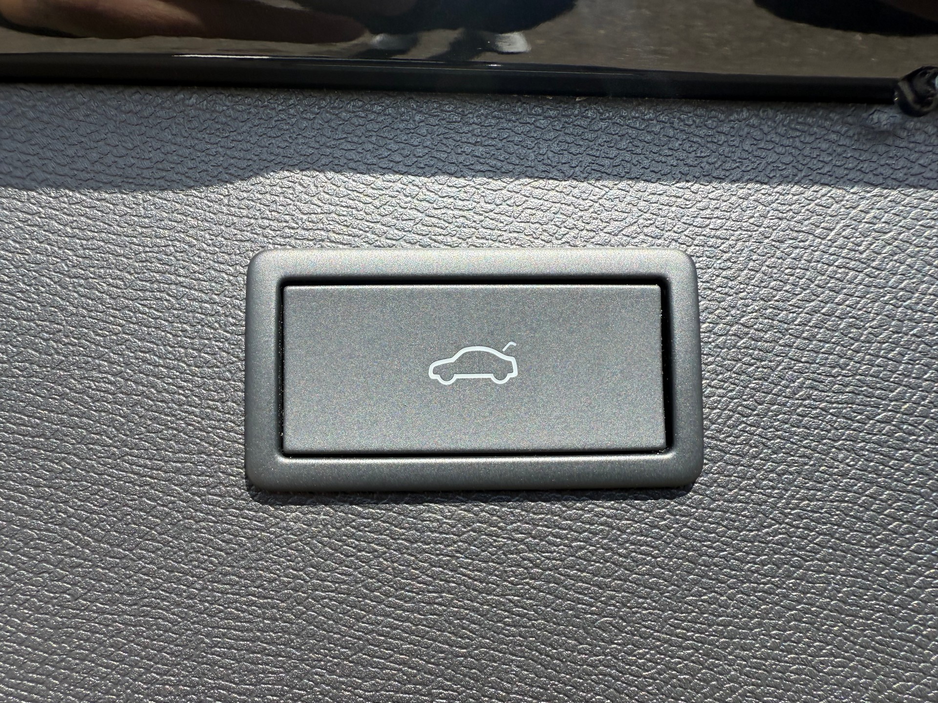 CUPRA Formentor 1.5 eTSI DSG-image-8