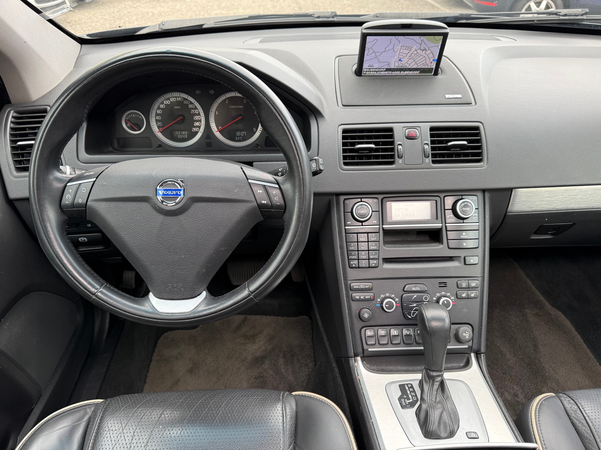 VOLVO XC90 D5 AWD Executive Geartronic-image-9