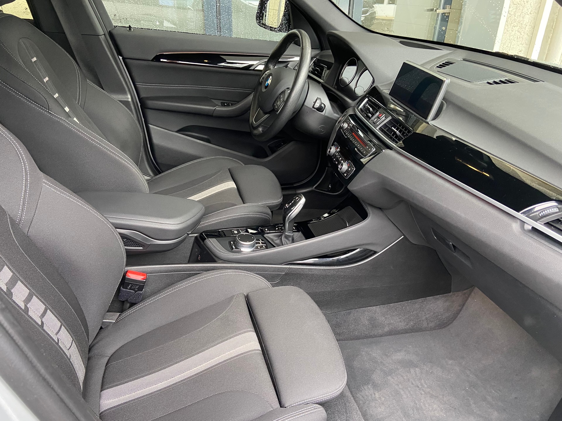 BMW X1 xDrive 18d Sport Line Steptronic-image-2