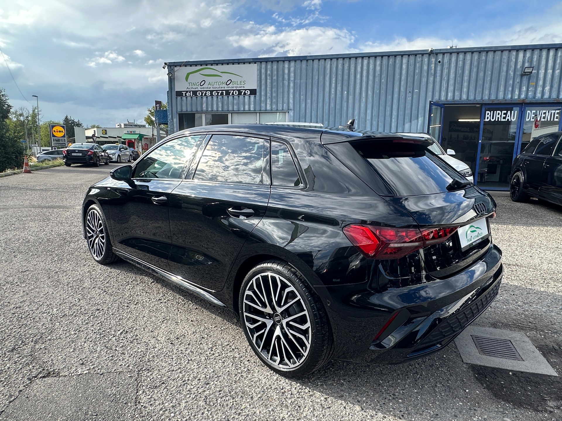 AUDI A3 Sportback TFSI 150 kW quattro S line S trconic(CH Auto)-image-8