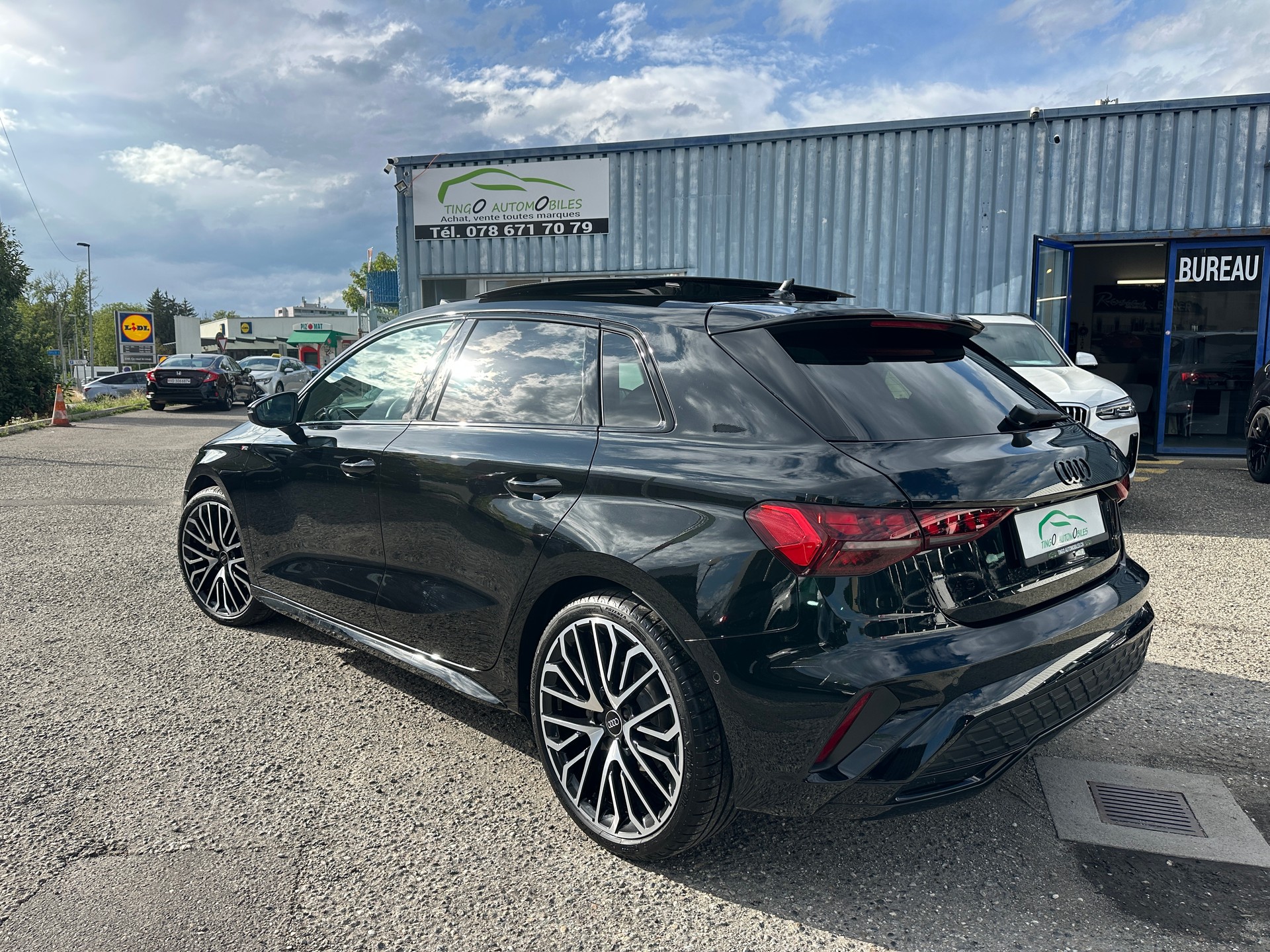 AUDI A3 Sportback TFSI 150 kW quattro S line S trconic(CH Auto)-image-3