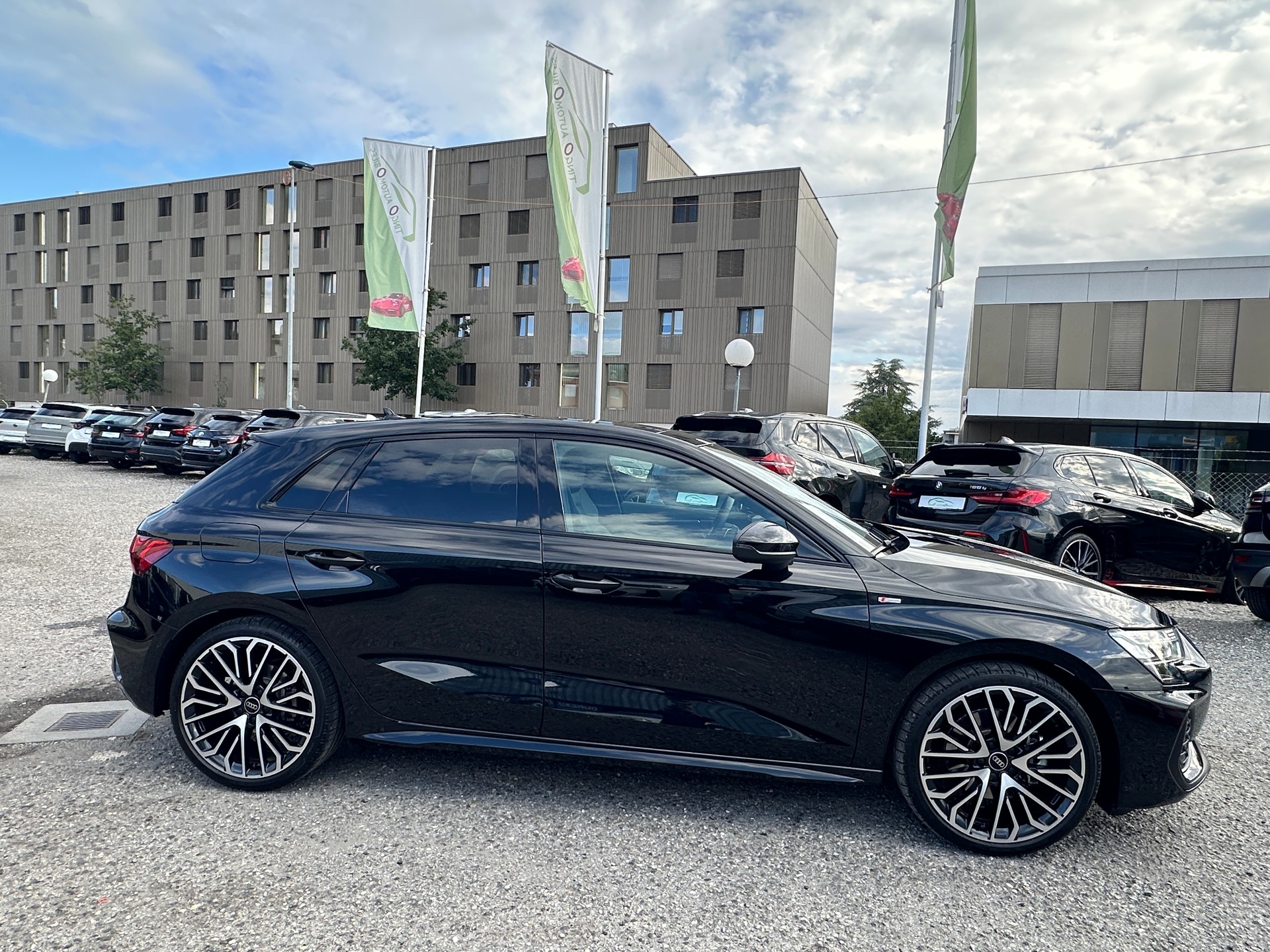 AUDI A3 Sportback TFSI 150 kW quattro S line S trconic(CH Auto)-image-17