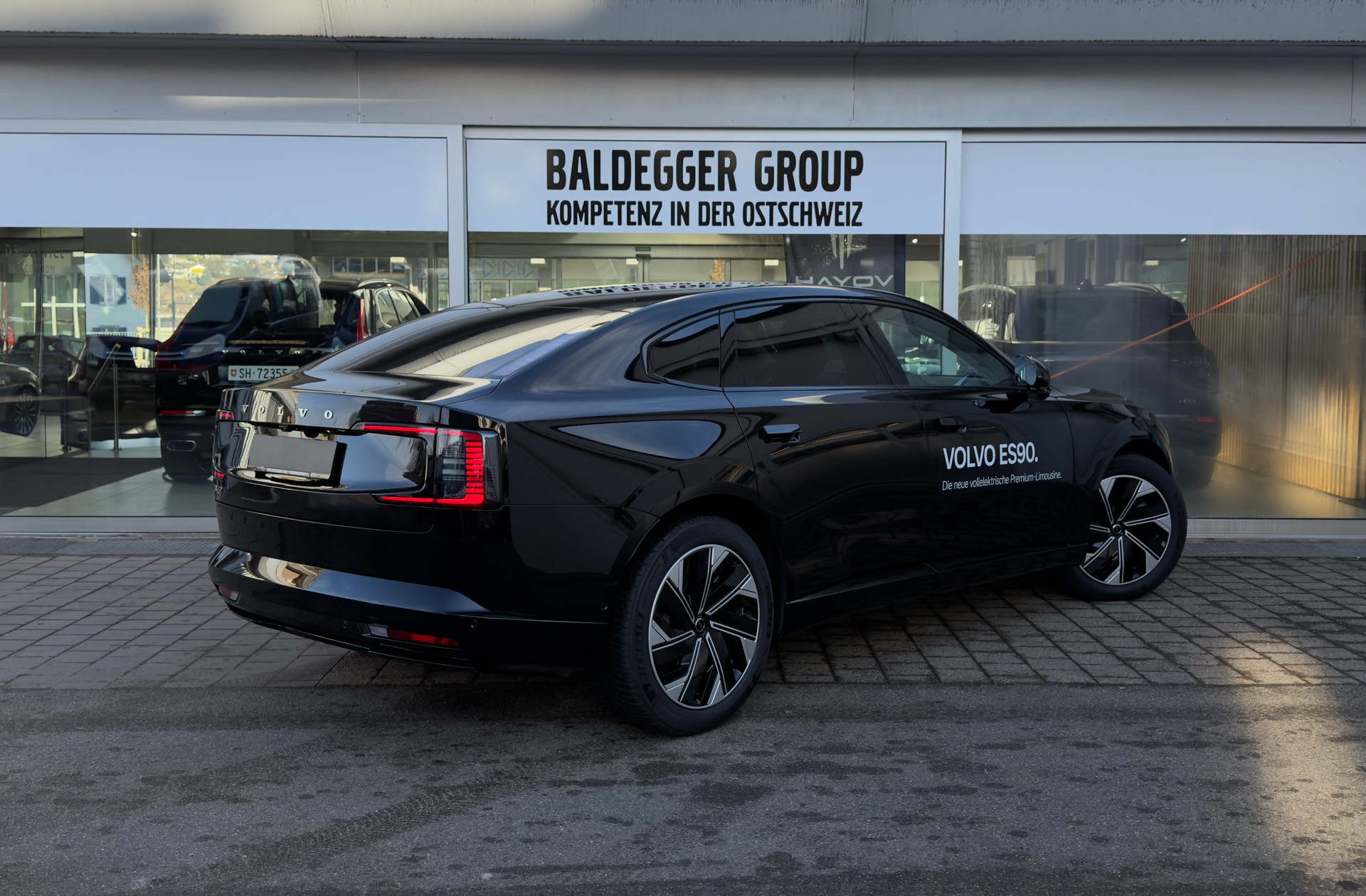 VOLVO ES90 Plus-showroom-element-2