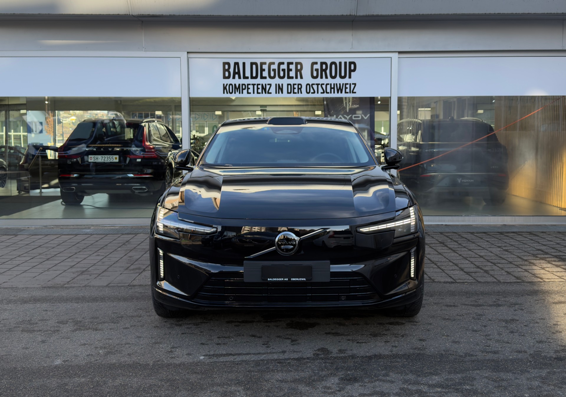 VOLVO ES90 Plus-showroom-element-3