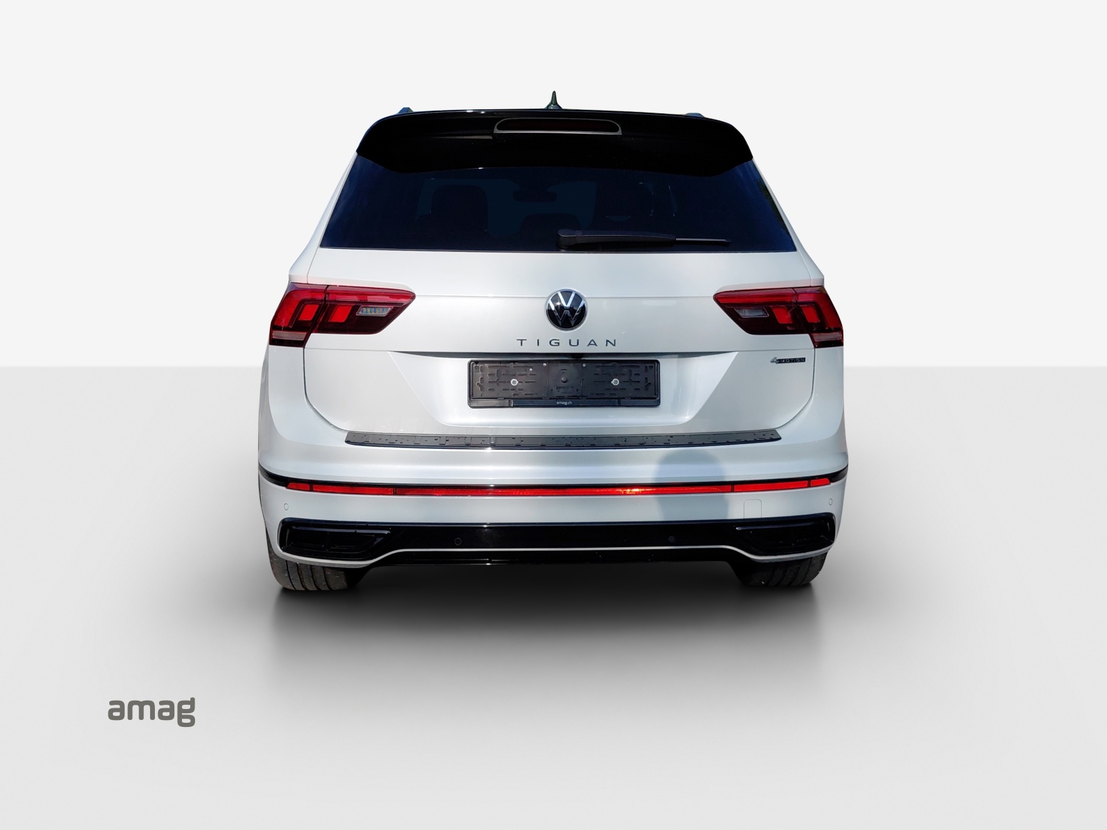 VW Tiguan 2.0TSI R-Line 4Motion DSG-image-3