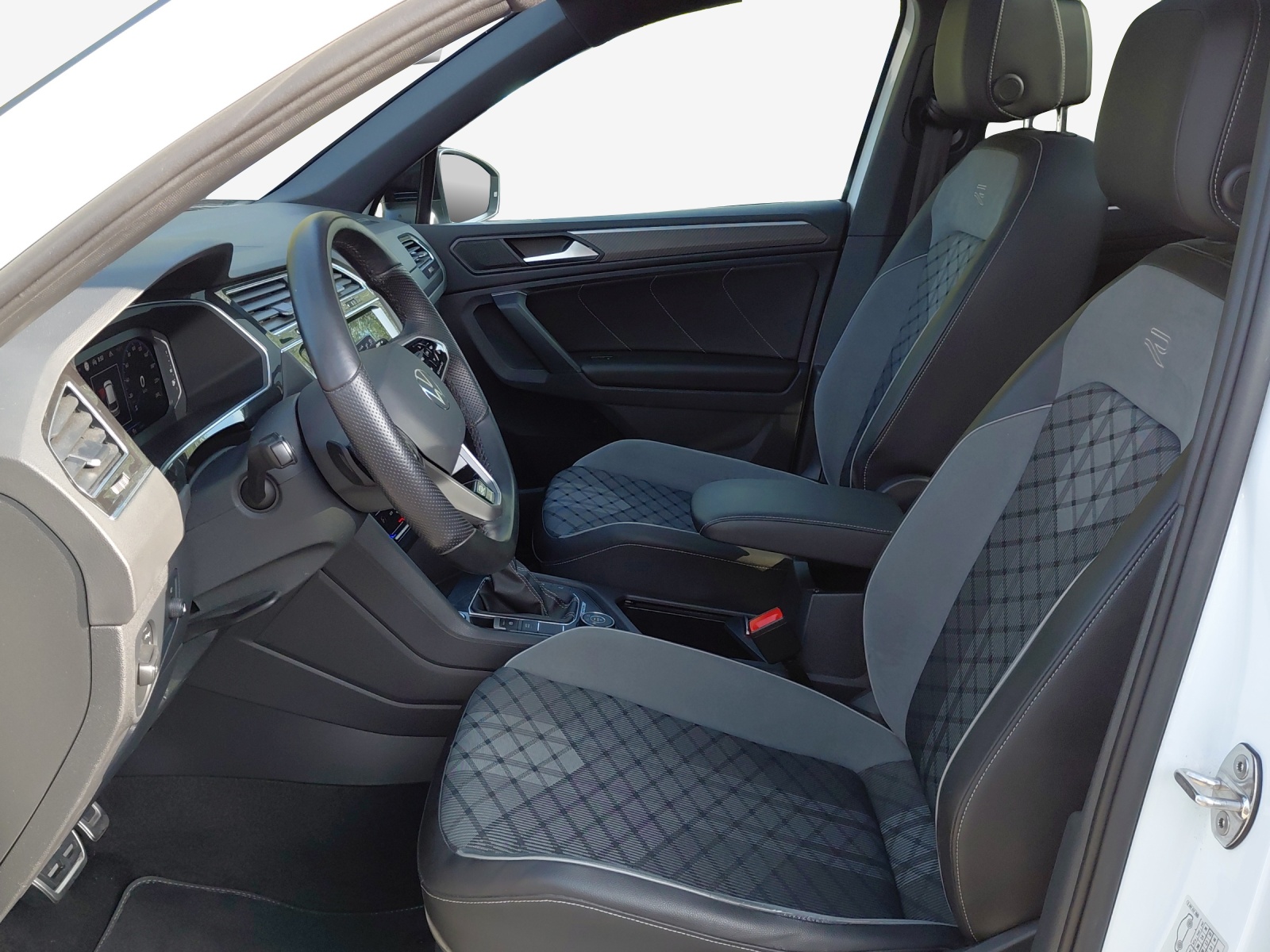 VW Tiguan 2.0TSI R-Line 4Motion DSG-image-7