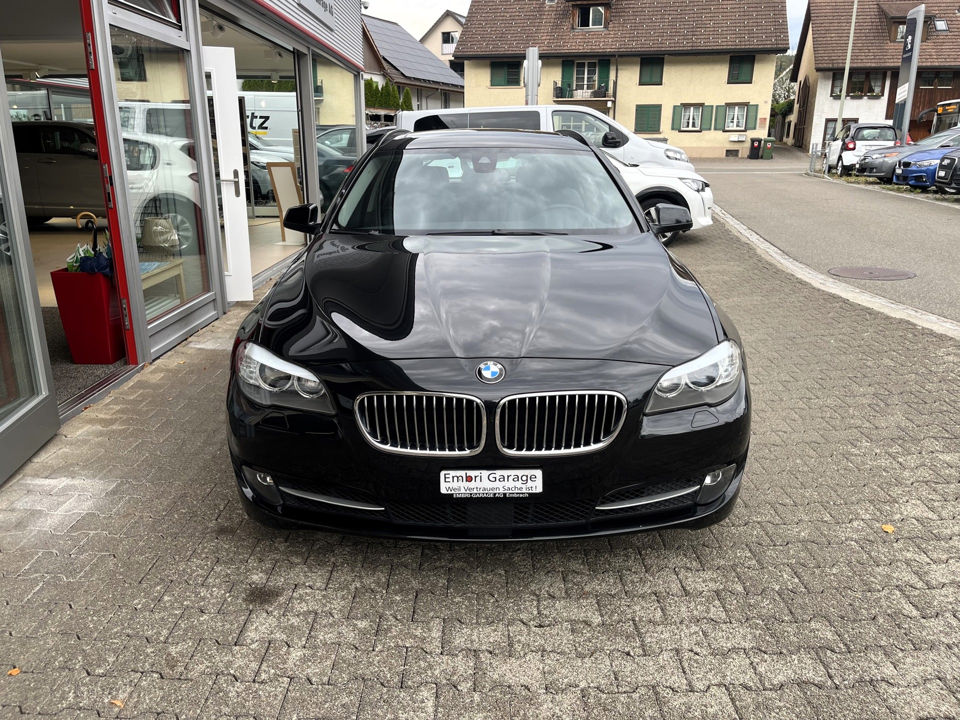 BMW 535d xDrive Touring Steptronic-image-1