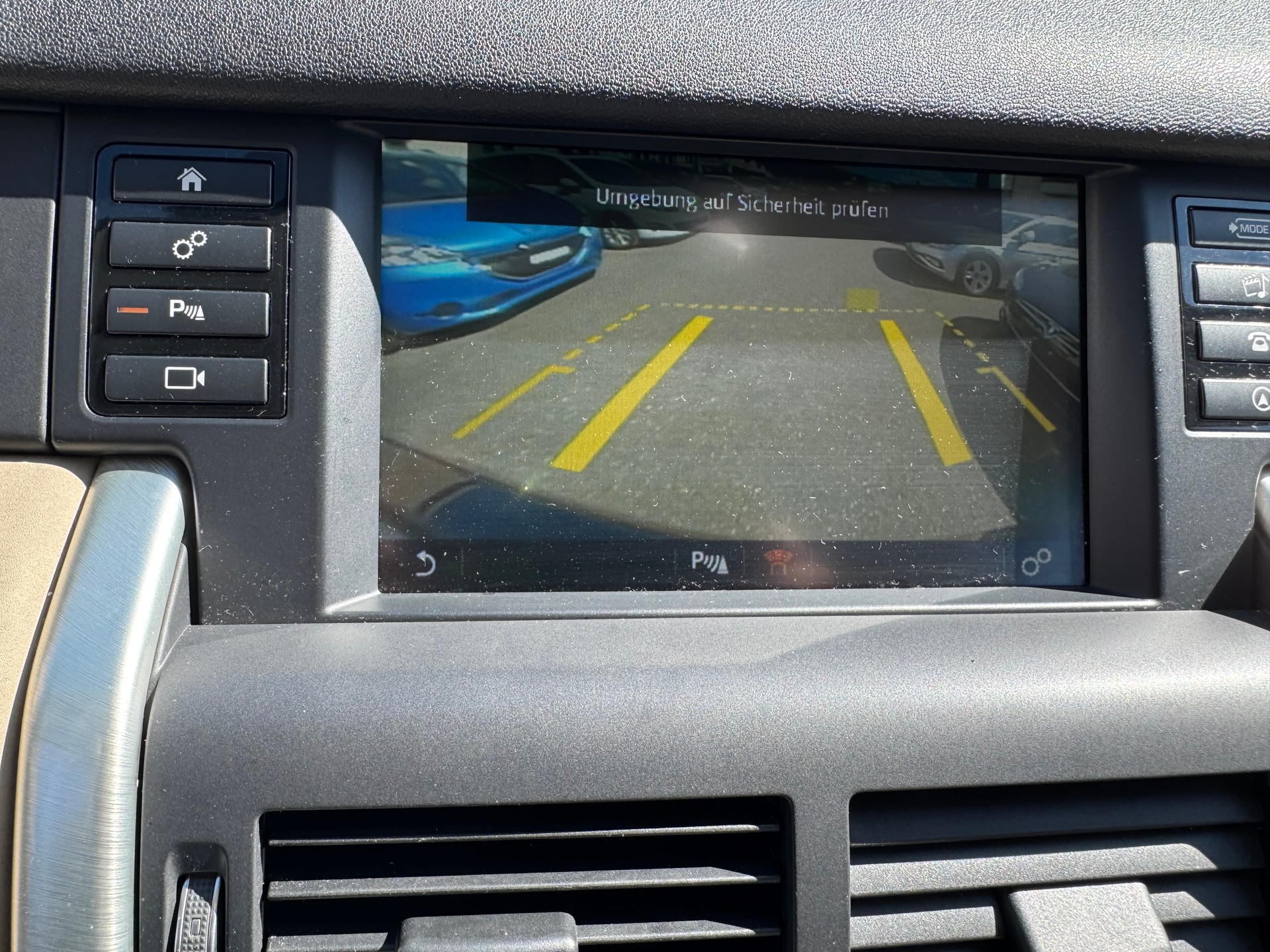 LAND ROVER Discovery Sport 2.0 TD4 Pure AT9-image-12