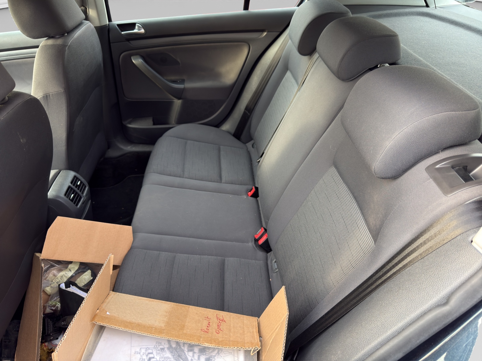VW Golf 1.9TDI Sportline 4Motion-image-4