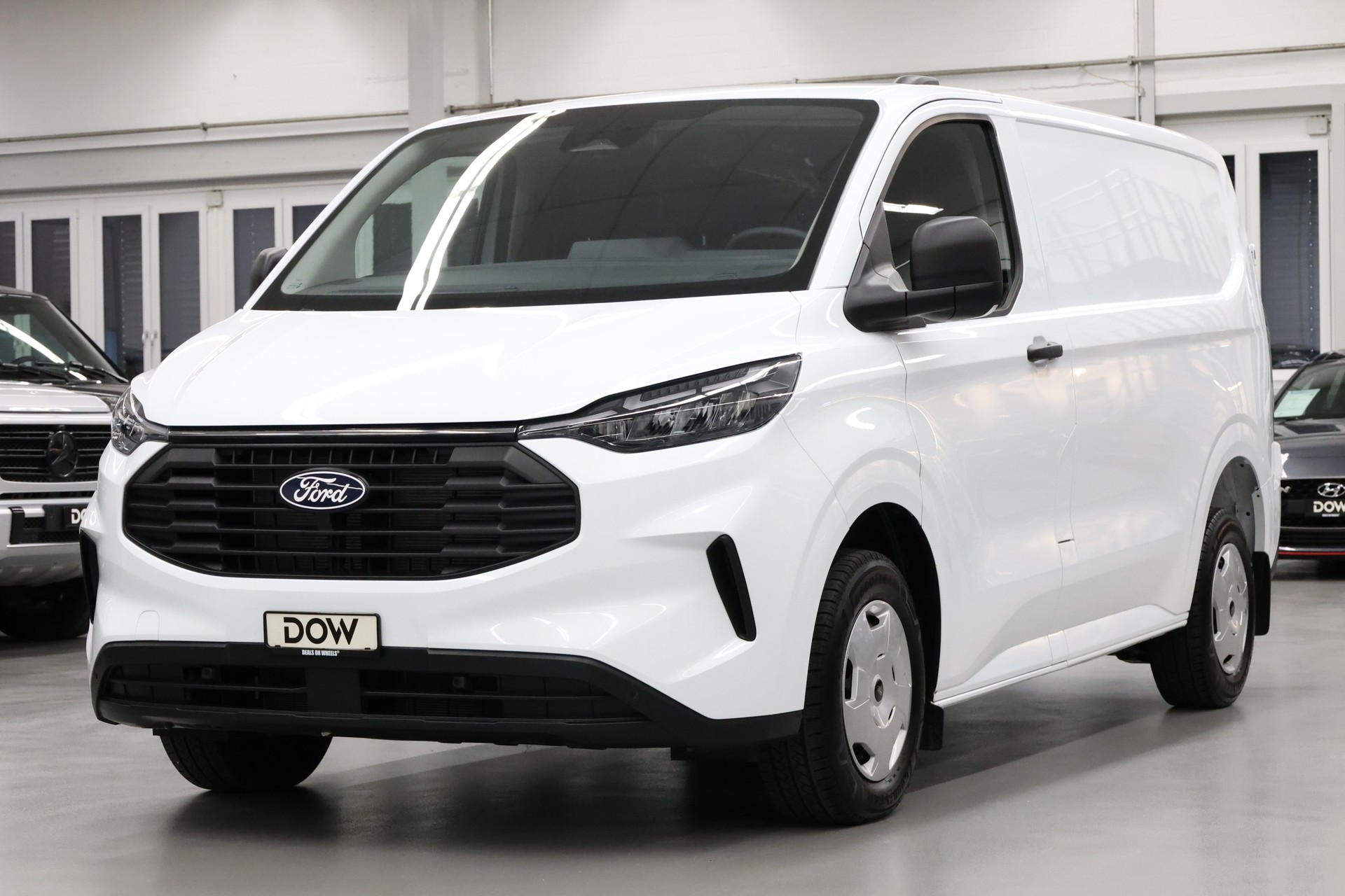 FORD Transit Custom Van 320 L1 2.0 EcoBlue 136 Trend 4x4-showroom-element-2