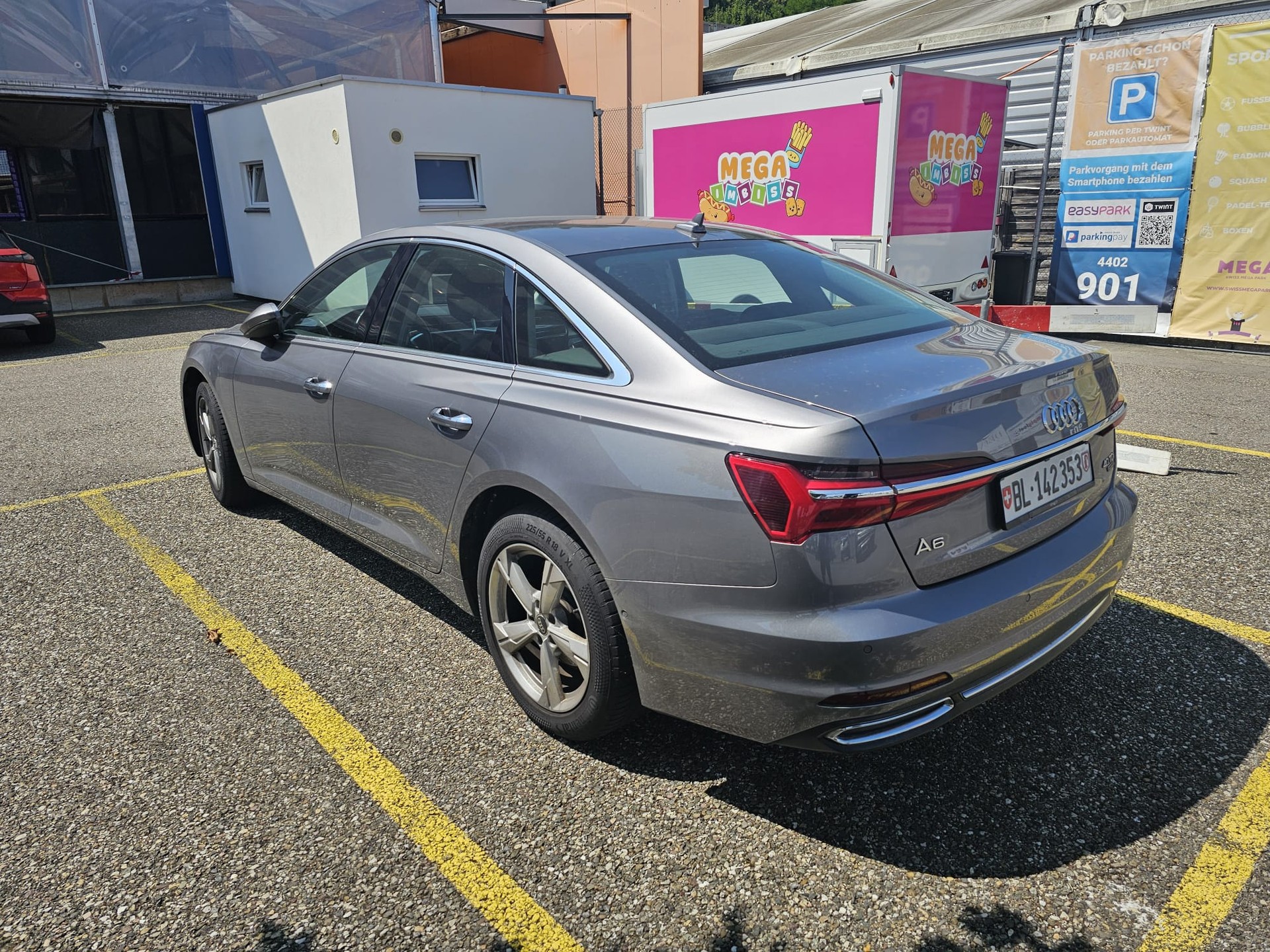 AUDI A6 Limousine 40 TDI Attraction quattro S-tronic-image-2
