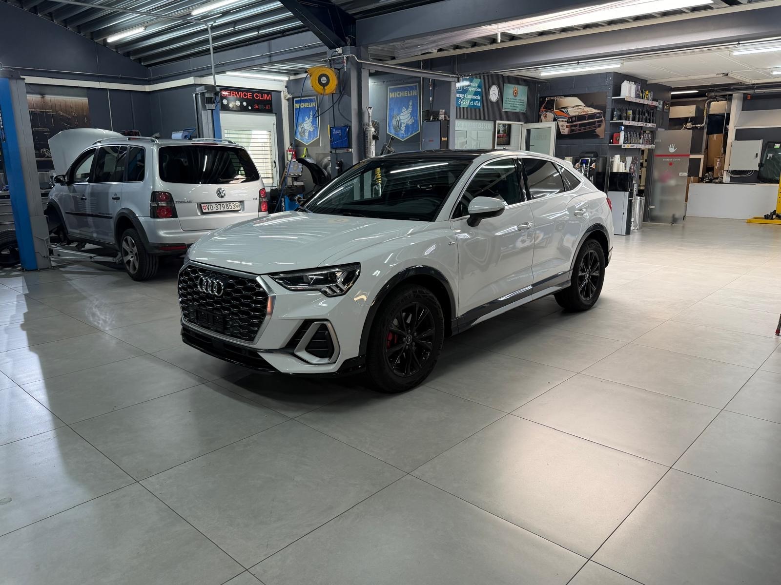 AUDI Q3 Sportback 40 TFSI S line quattro S-tronic-image-2