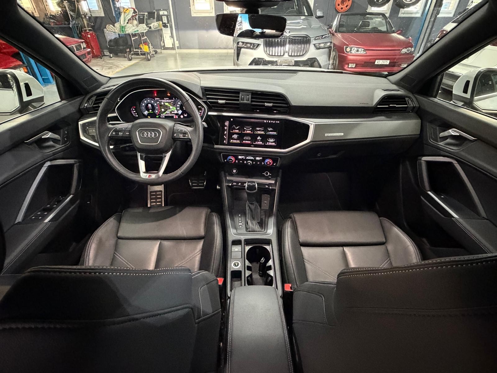 AUDI Q3 Sportback 40 TFSI S line quattro S-tronic-image-14