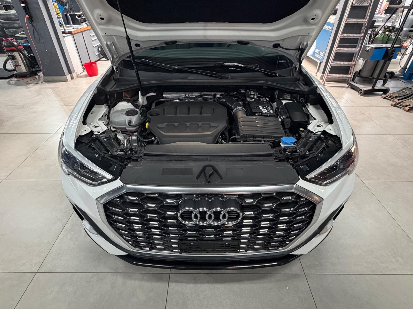 AUDI Q3 Sportback 40 TFSI S line quattro S-tronic-image-15