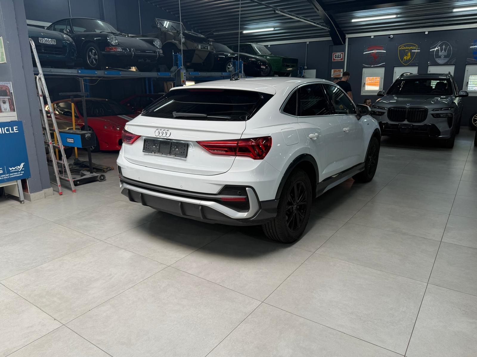 AUDI Q3 Sportback 40 TFSI S line quattro S-tronic-image-4