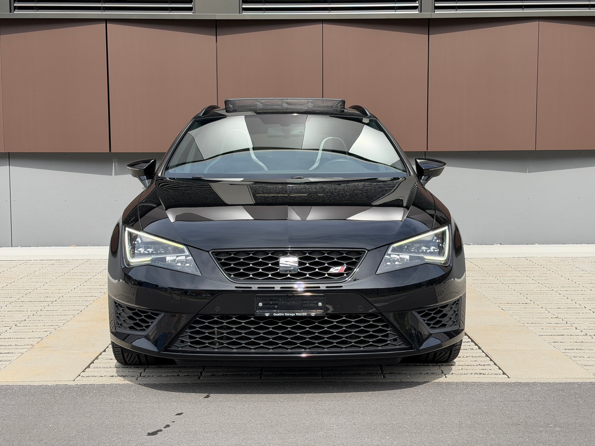 SEAT Leon ST 2.0 TSI Cupra 280 DSG *Schalensitze* *Panorama*-image-1