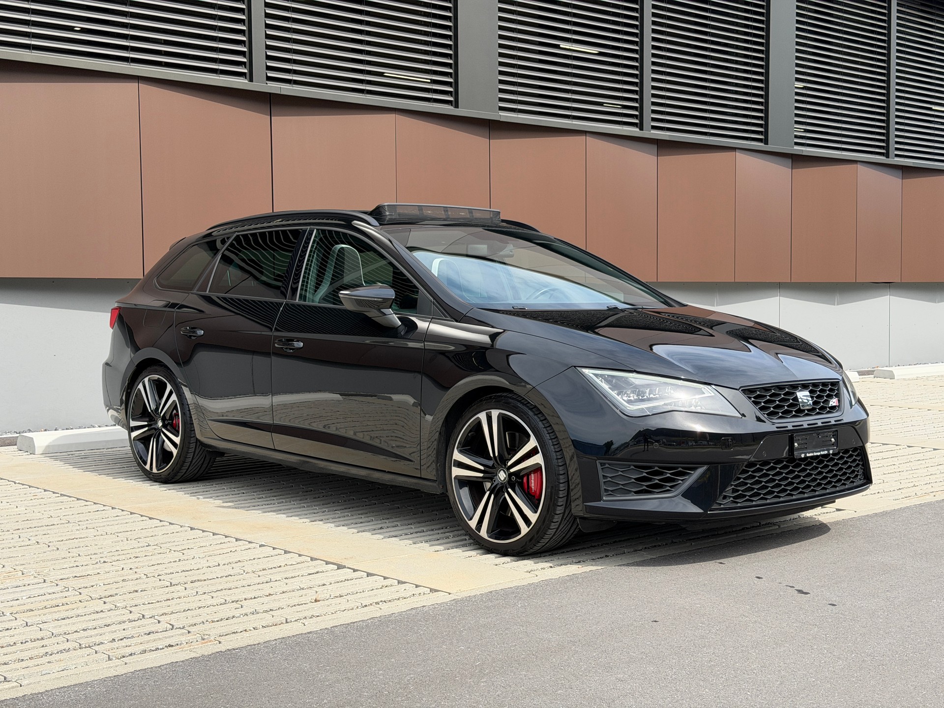 SEAT Leon ST 2.0 TSI Cupra 280 DSG *Schalensitze* *Panorama*-image-2