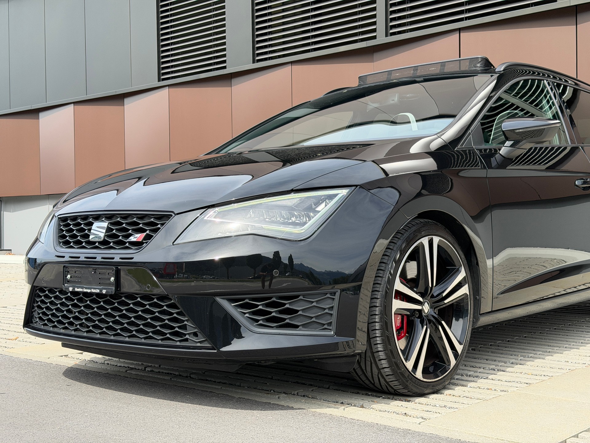 SEAT Leon ST 2.0 TSI Cupra 280 DSG *Schalensitze* *Panorama*-image-27