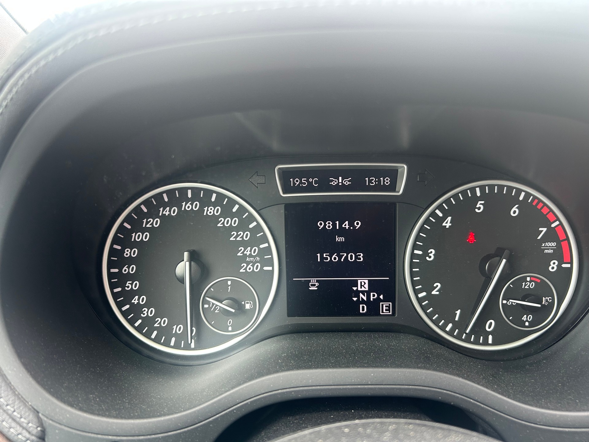 MERCEDES-BENZ B 200 7G-DCT-image-10