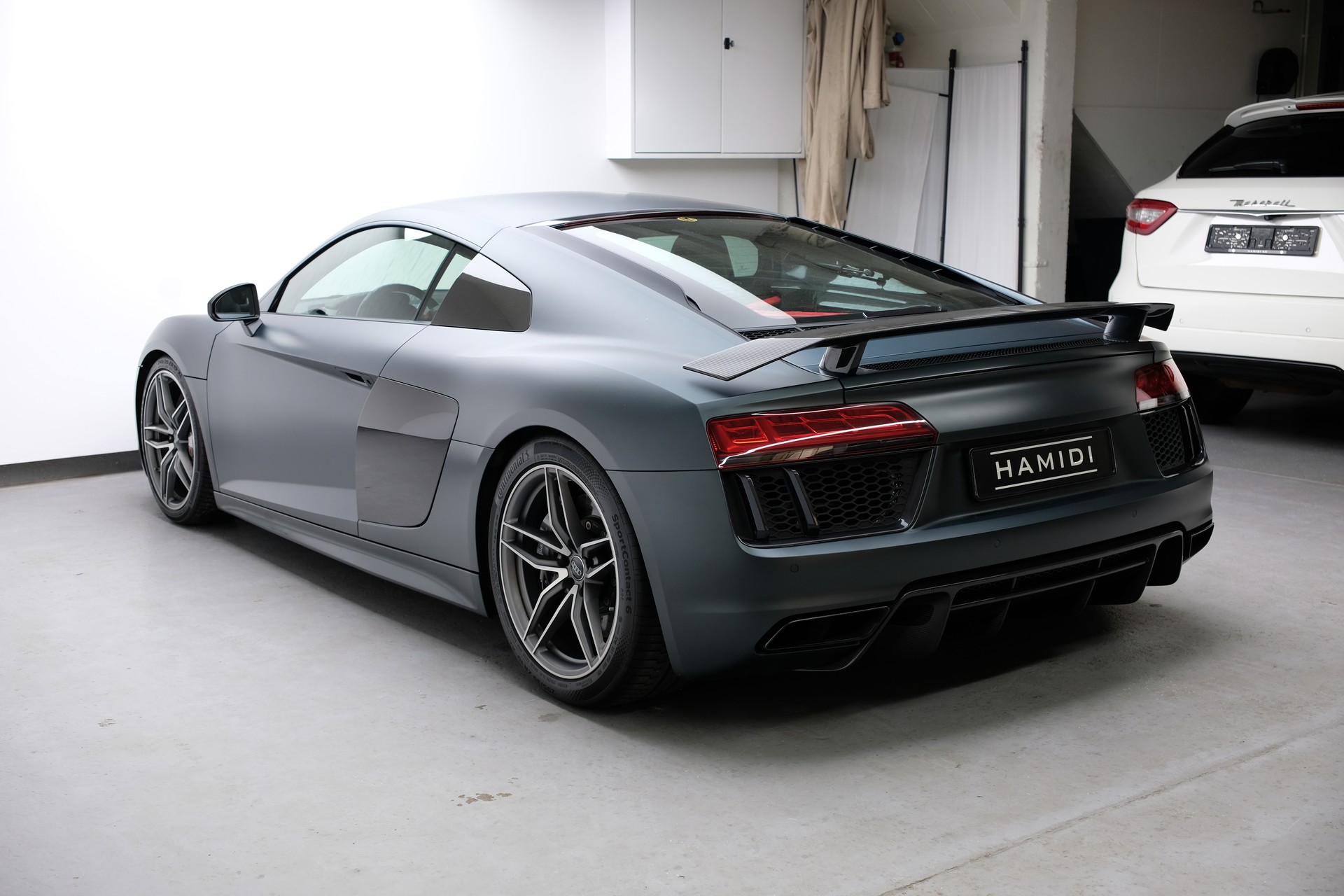 AUDI R8 Coupé 5.2 plus S-Tronic-image-5
