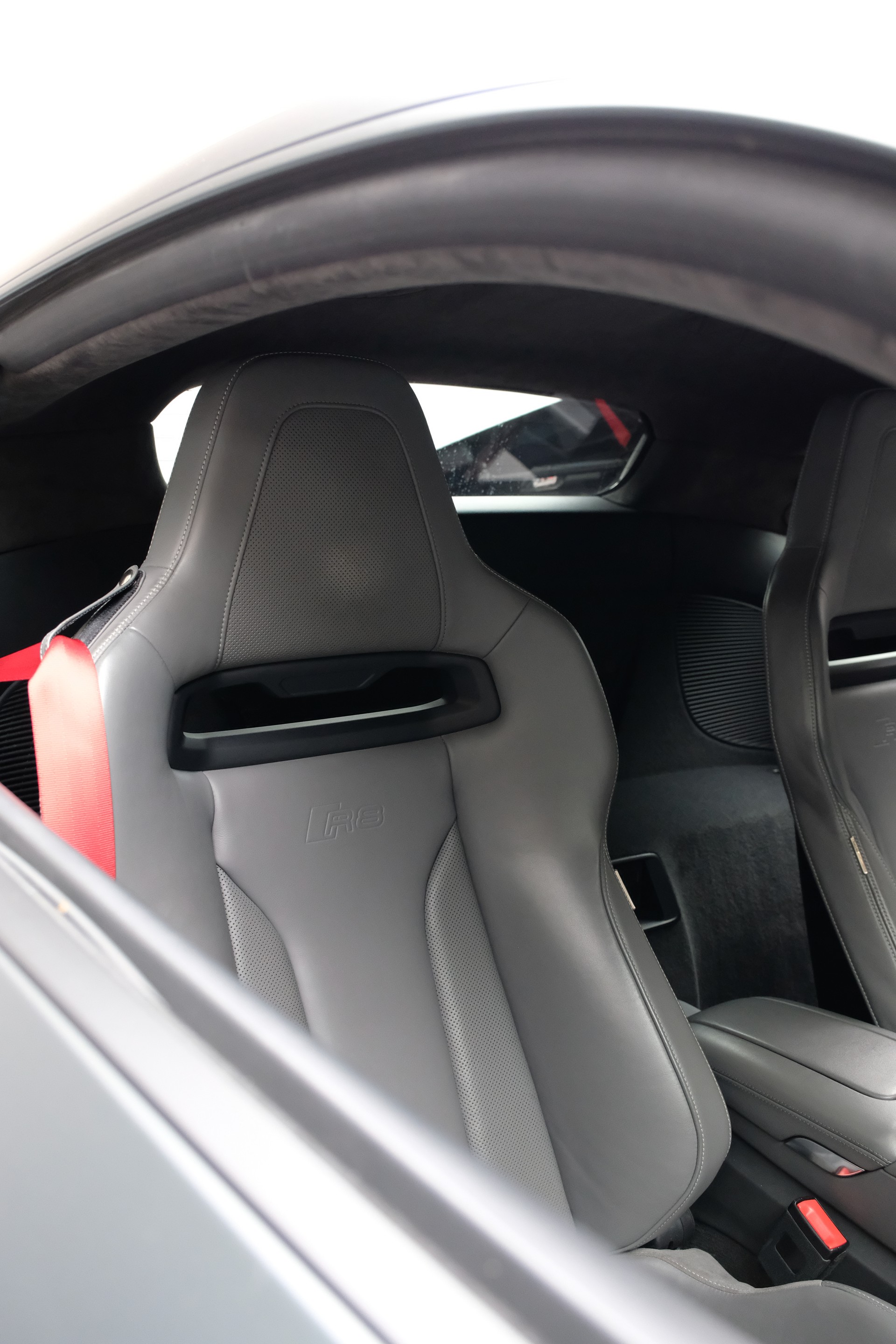 AUDI R8 Coupé 5.2 plus S-Tronic-image-20