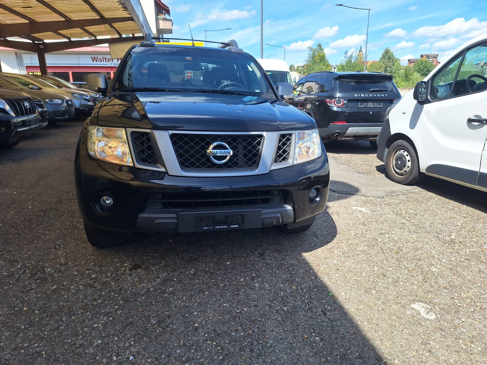 NISSAN Navara Double Cab Platinum EVO 2.5 dCi 4WD A-image-0
