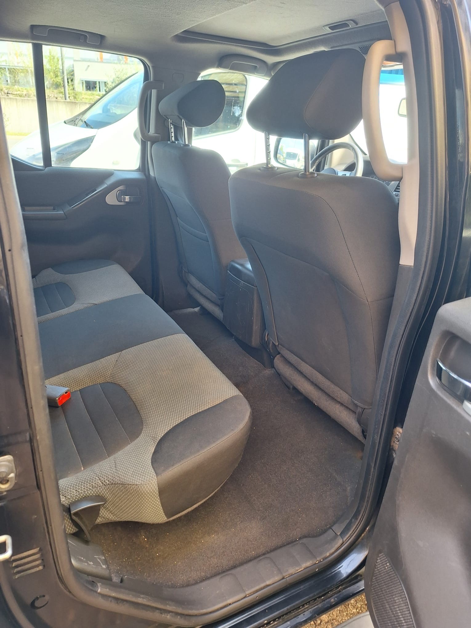 NISSAN Navara Double Cab Platinum EVO 2.5 dCi 4WD A-image-9