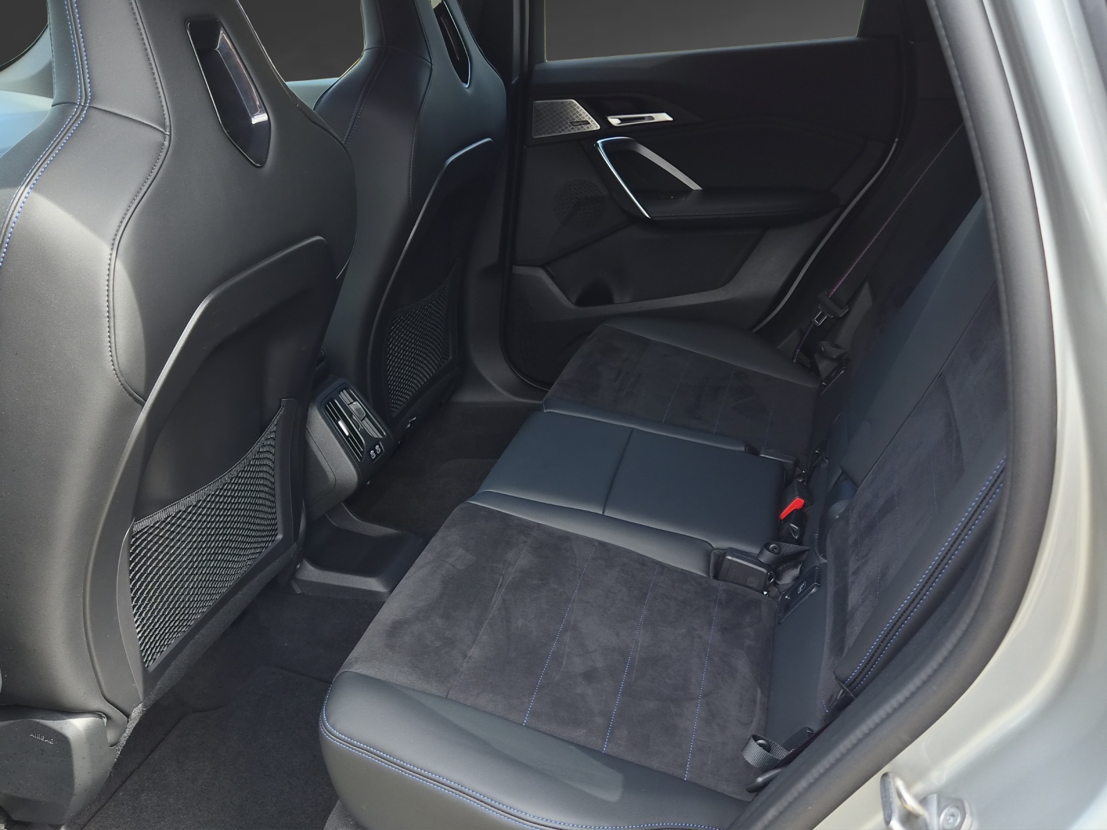 BMW X1 xDrive M35i-image-6