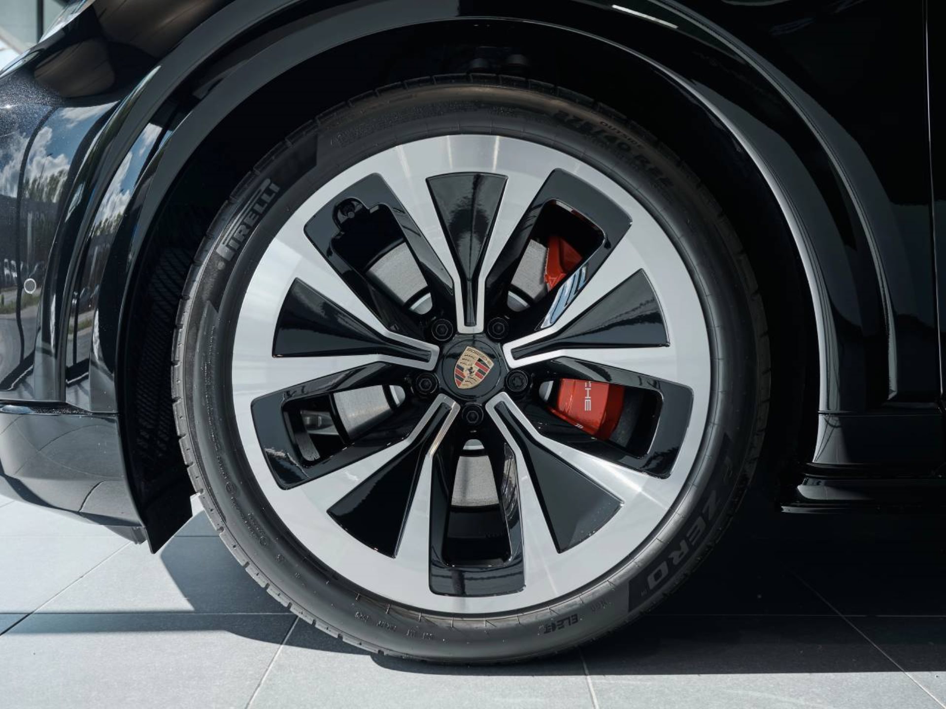 PORSCHE Cayenne S Coupé Electric-image-30