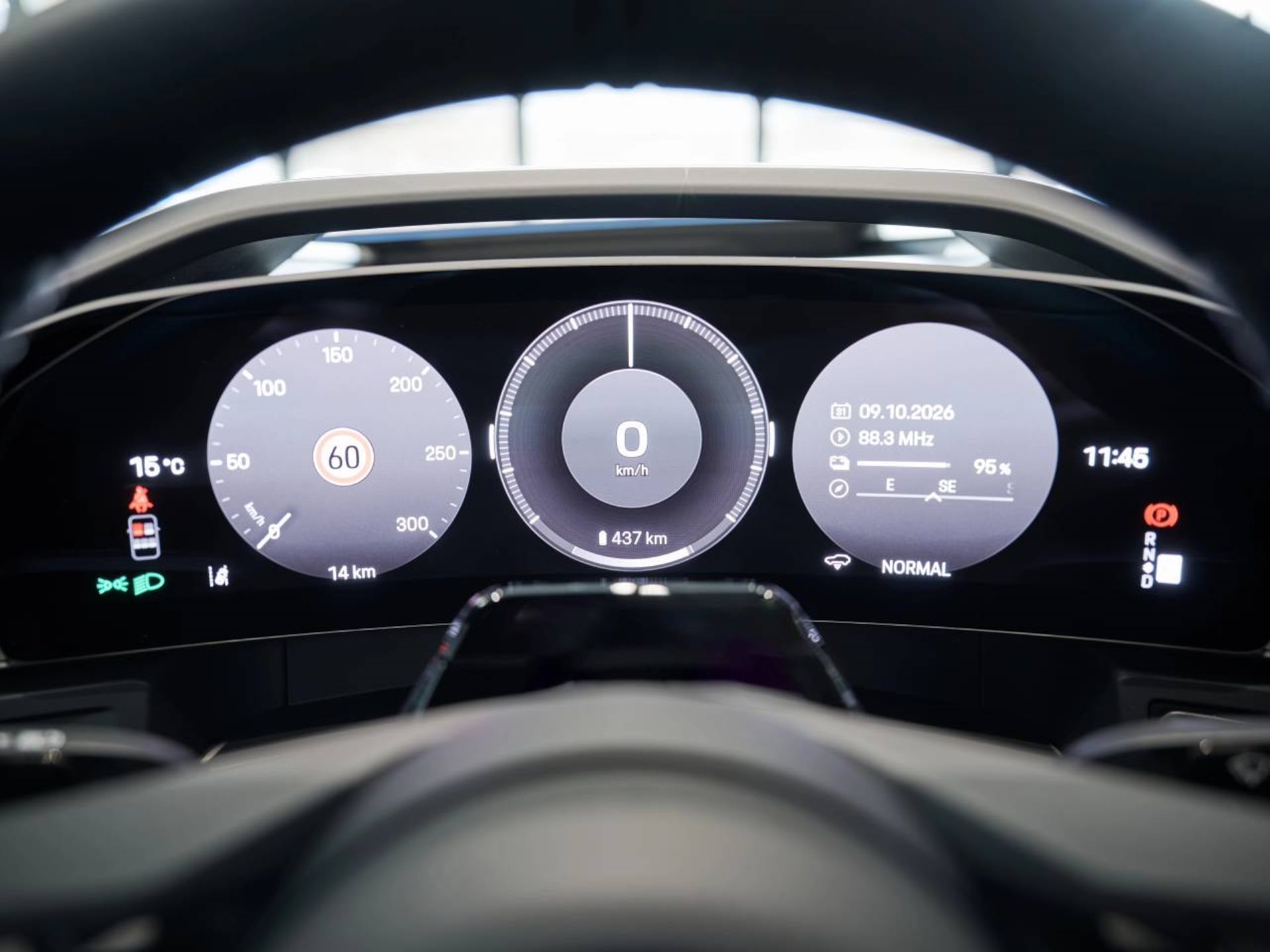 PORSCHE Cayenne S Coupé Electric-image-14